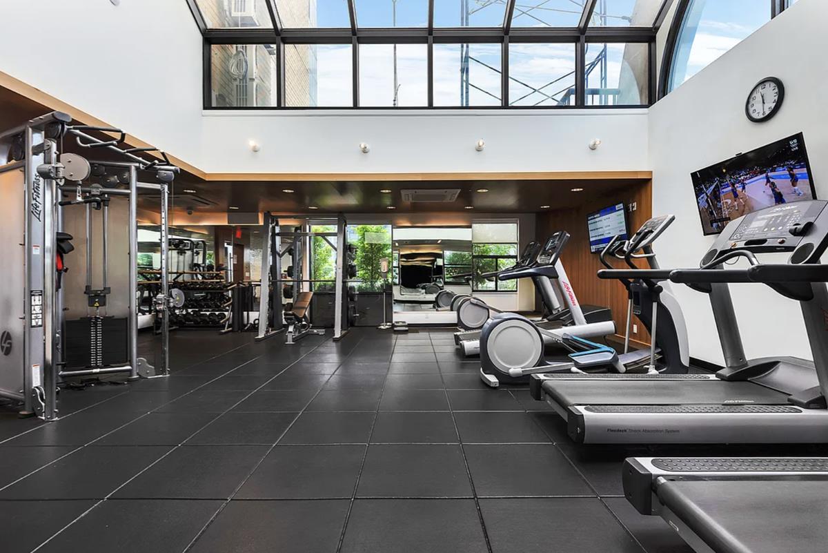 280 Park Avenue S 12M