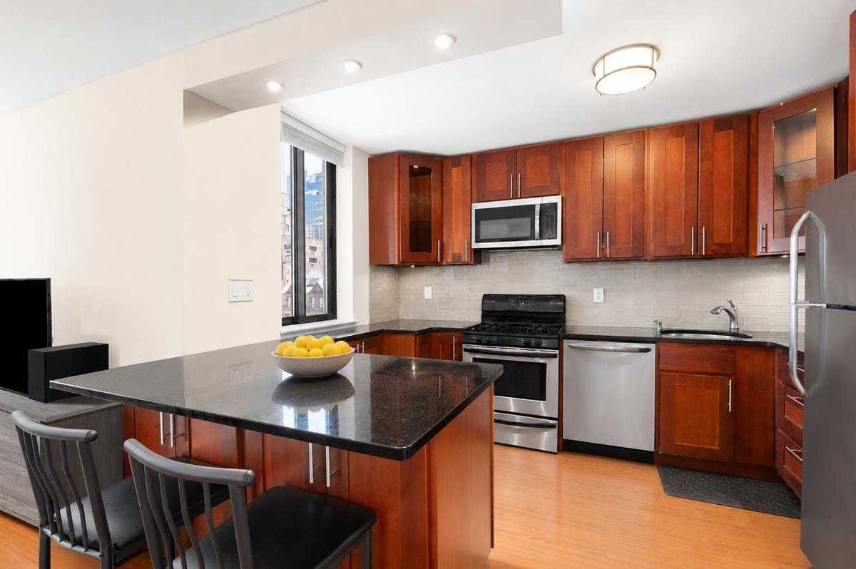 280 Park Avenue S 12M