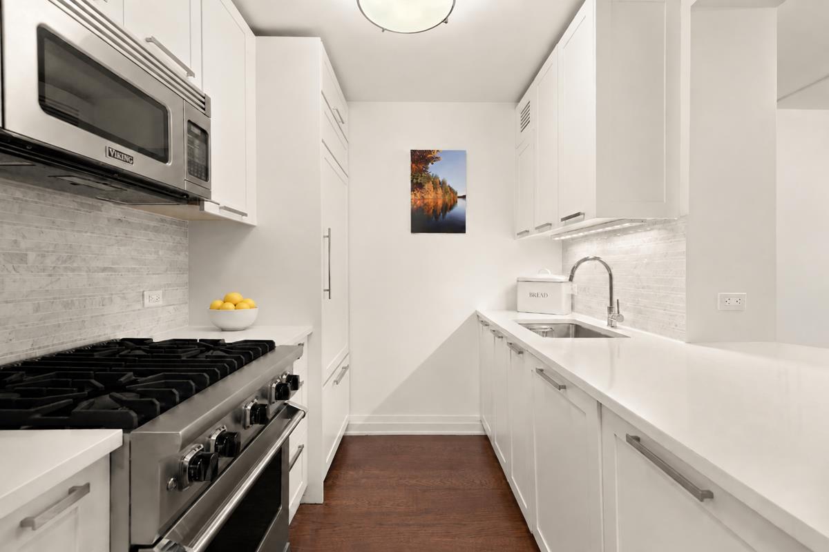 200 E 94th Street 125