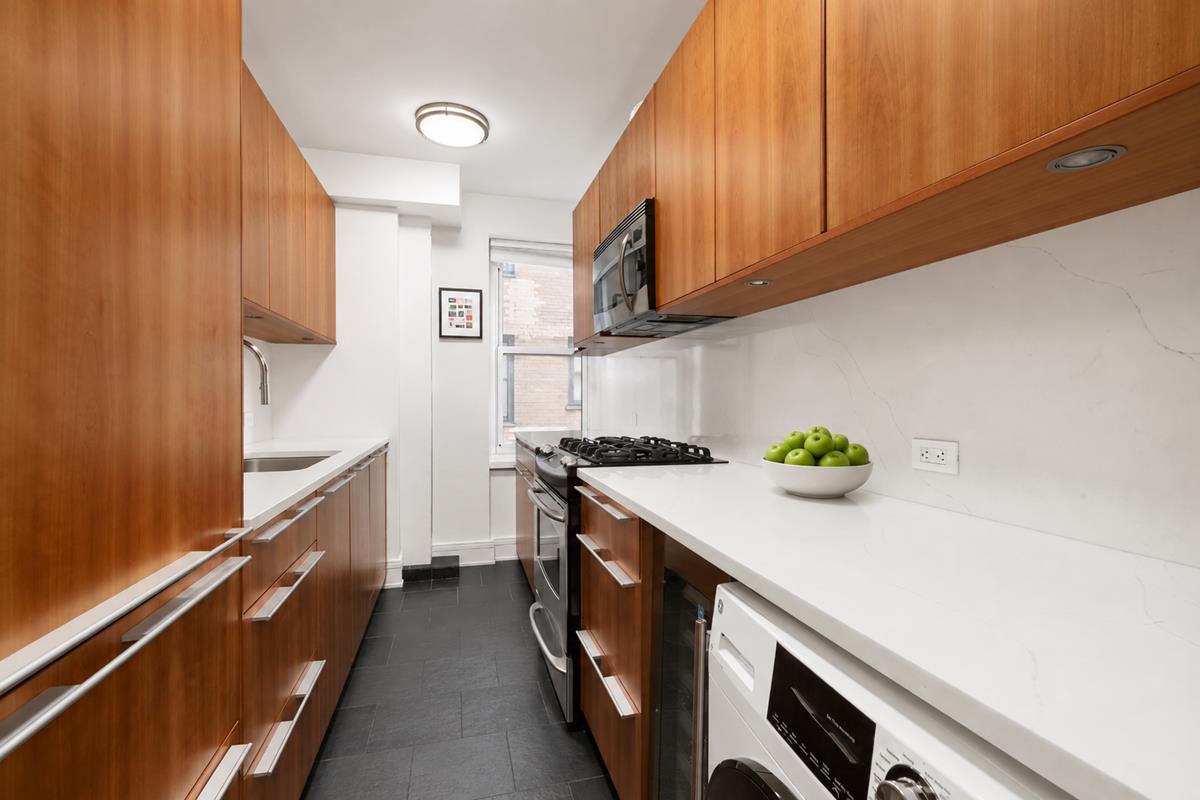 170 E 77th Street 7C