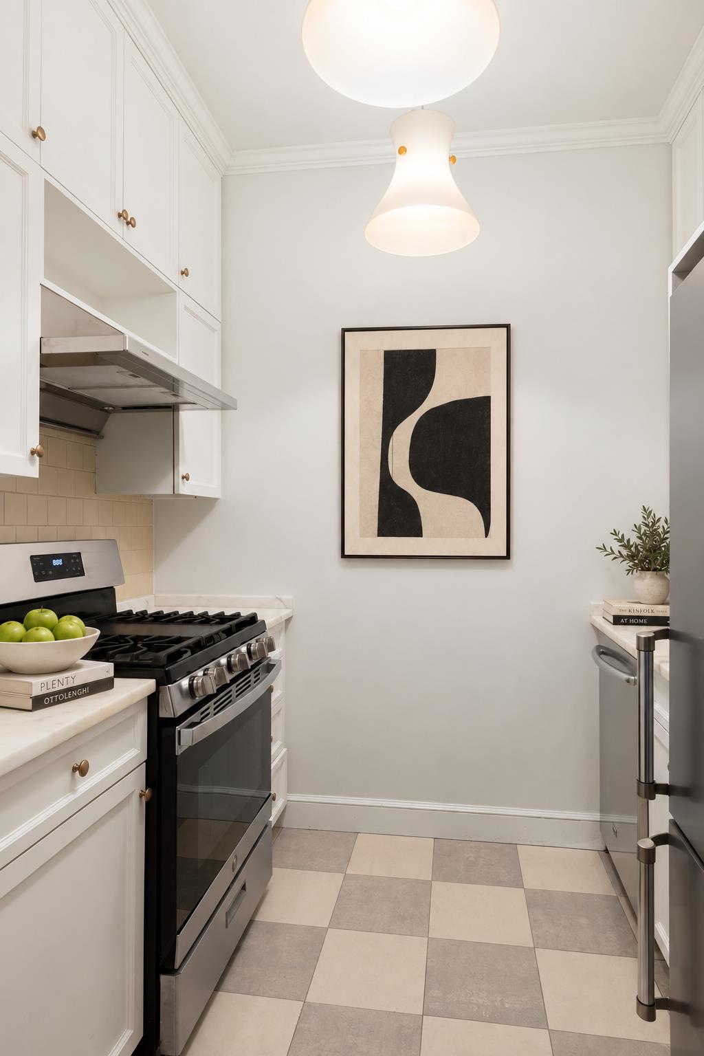 25 E 69th Street 4-A