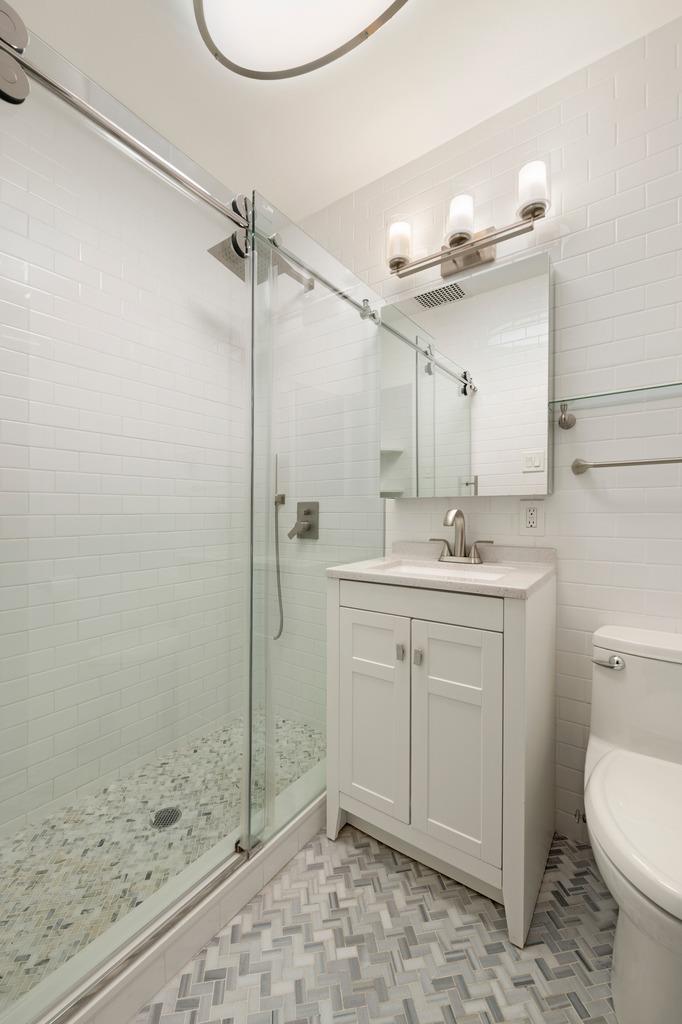 25 E 69th Street 4-A