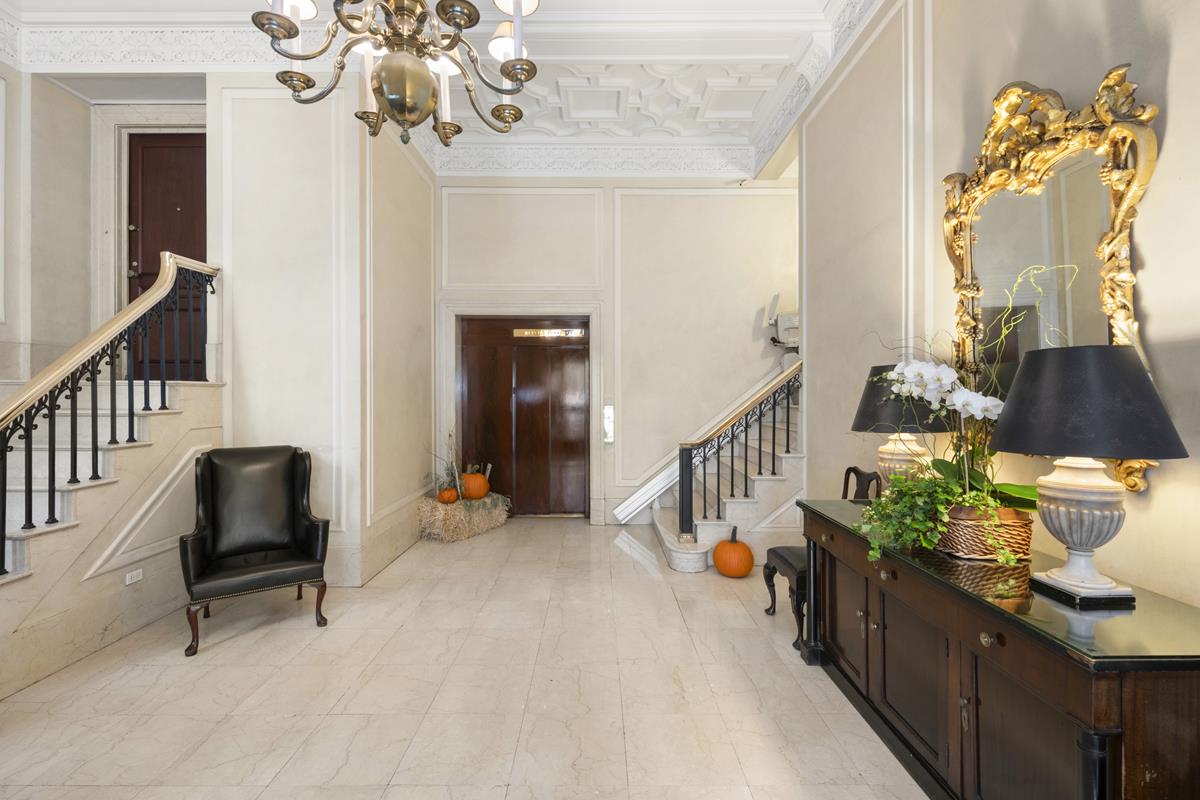 840 Park Avenue 2-B