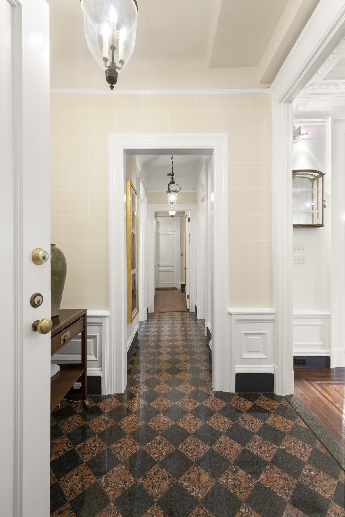 840 Park Avenue 2-B