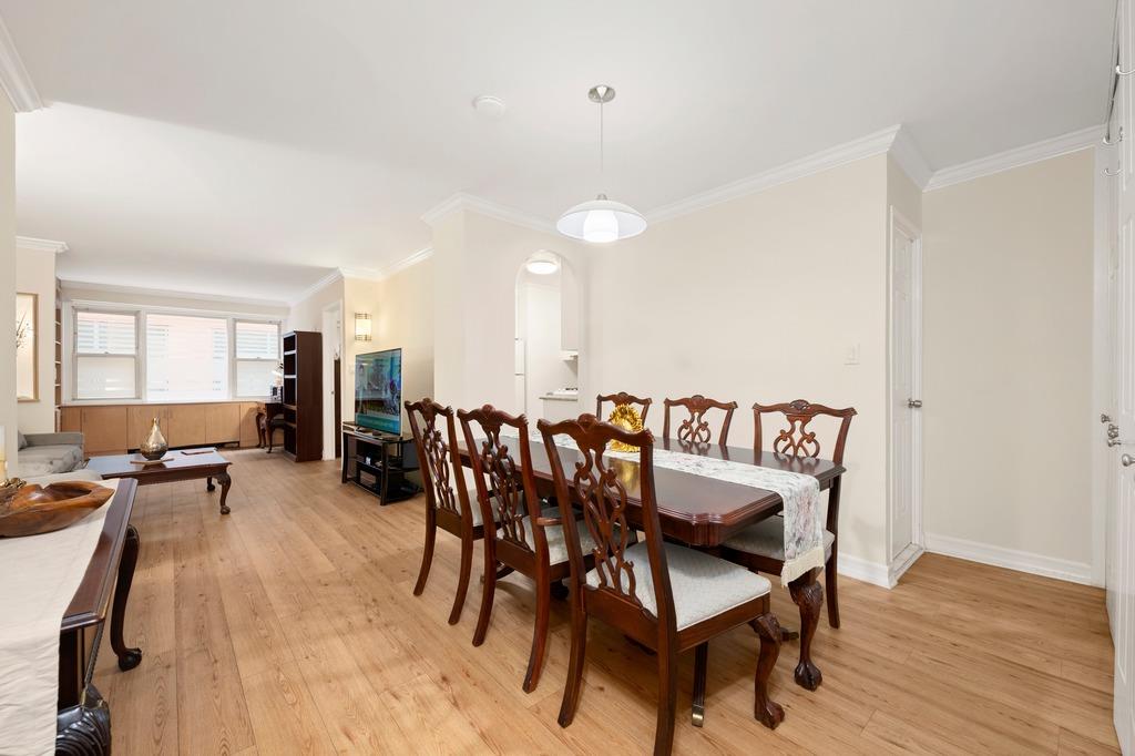 400 E 77th Street 2G