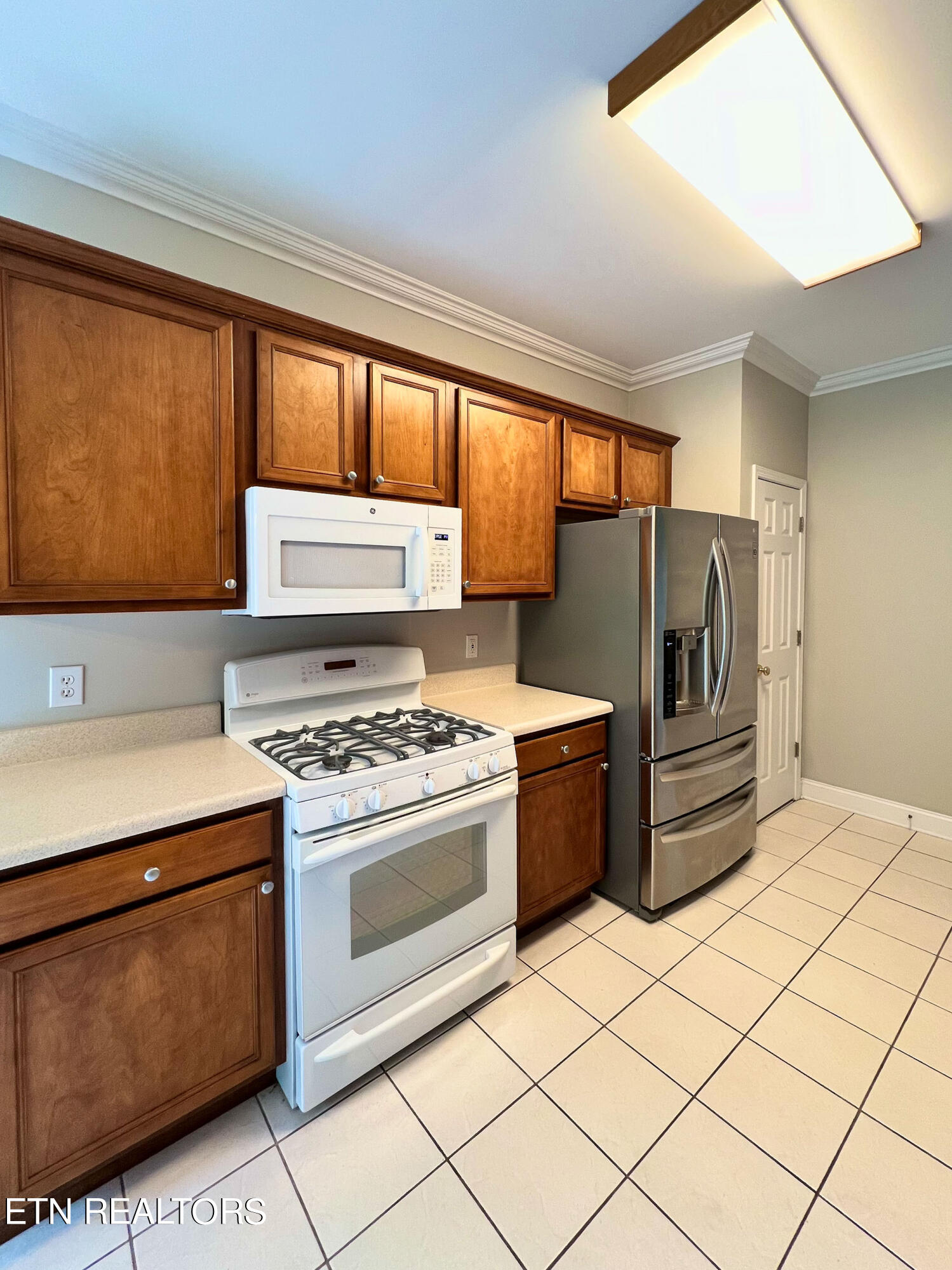 539 Glen Ives Way