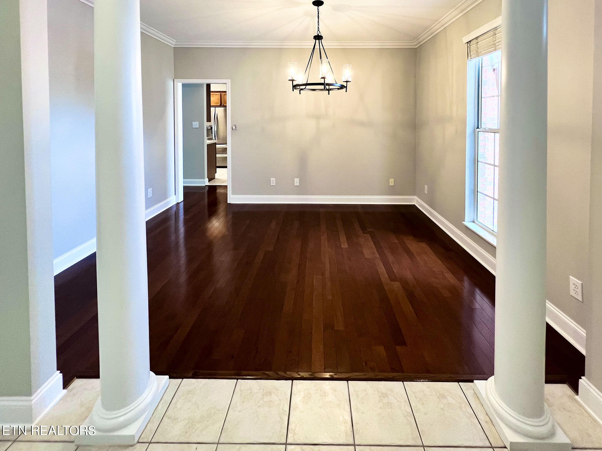 539 Glen Ives Way