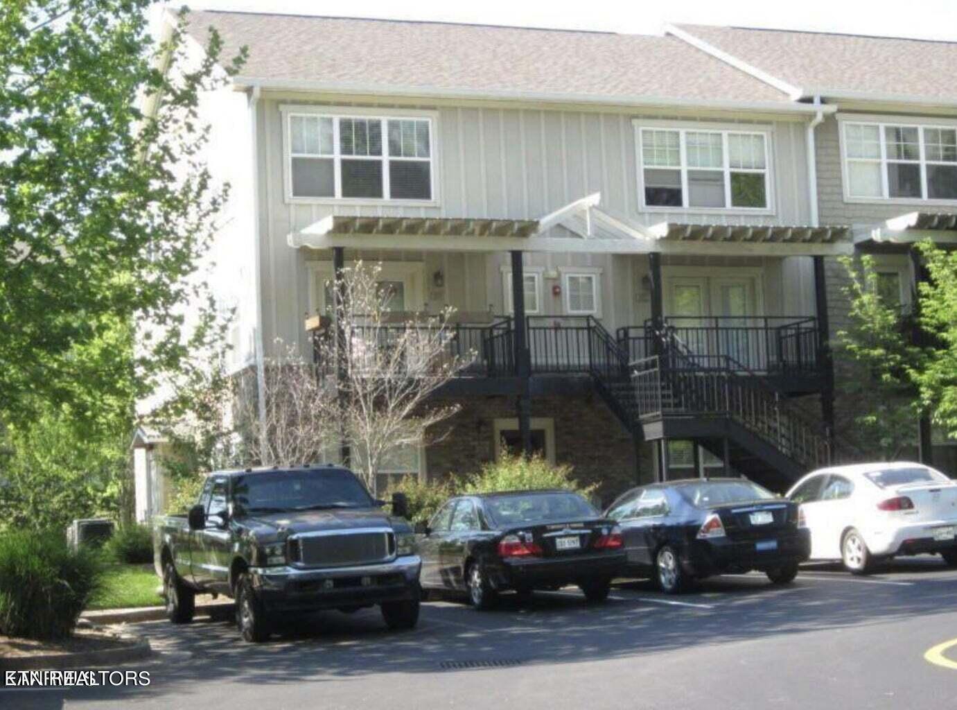 1101 Tree Top Way, 1826