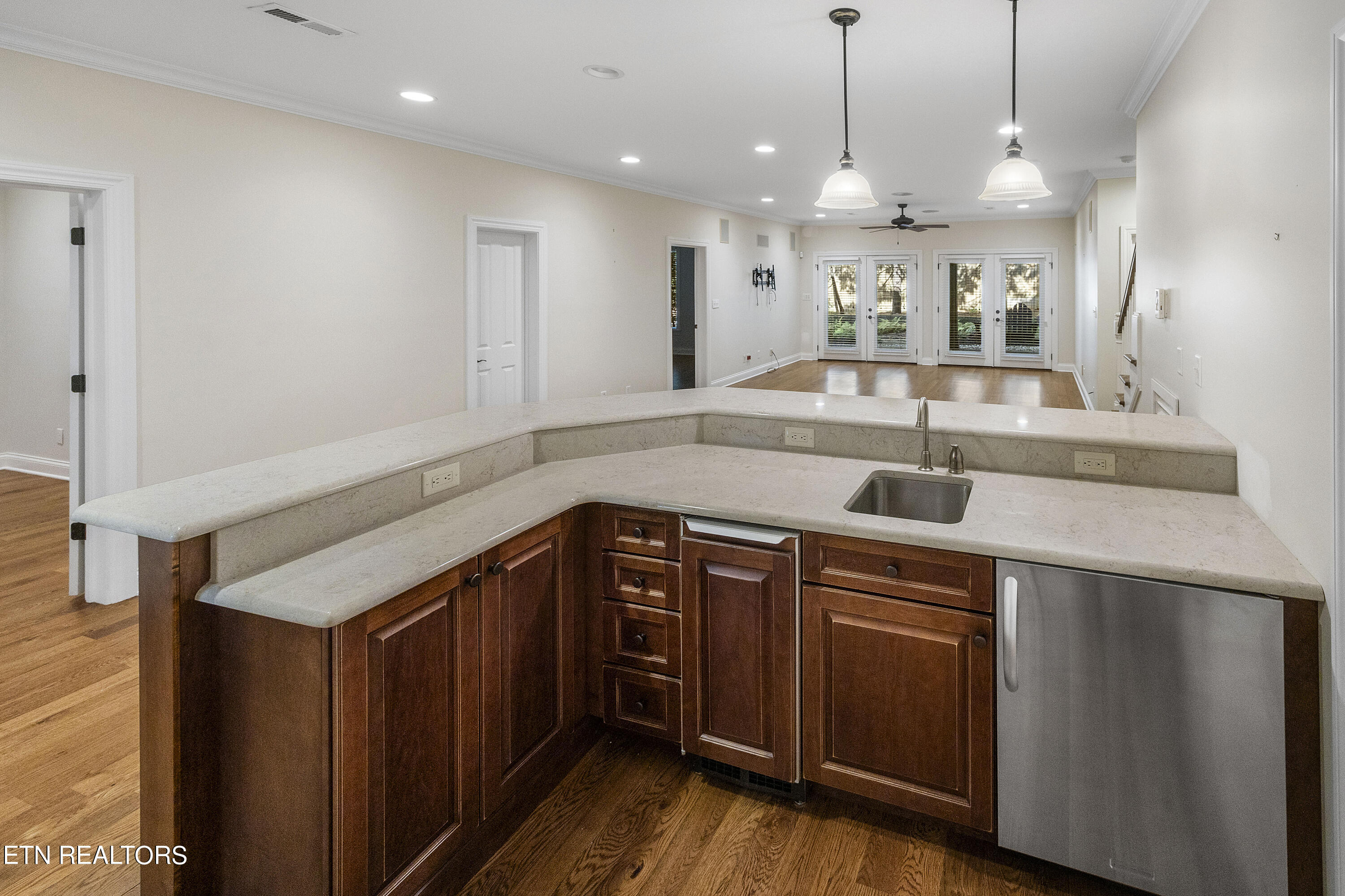 1438 Villa Forest Way