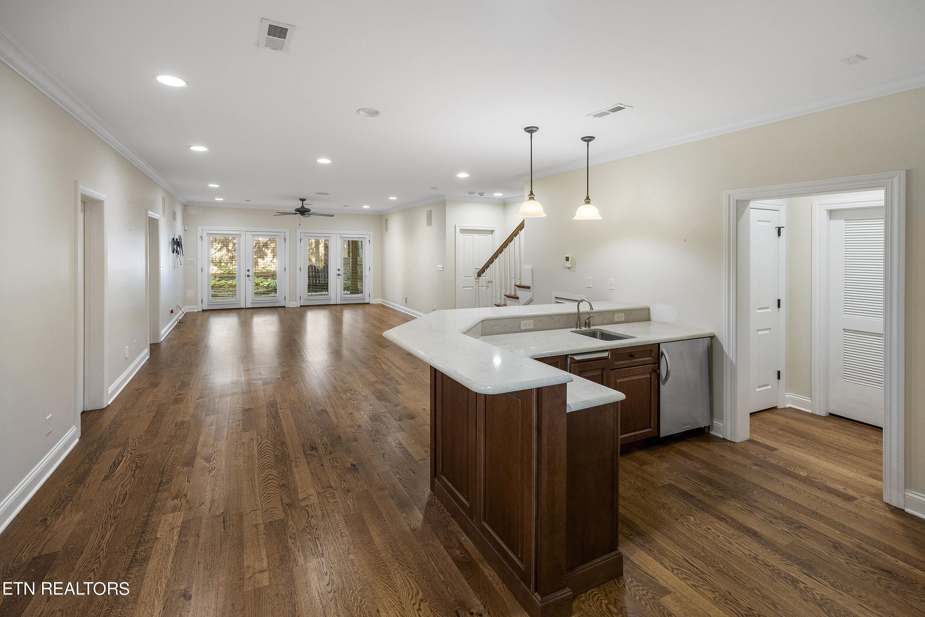 1438 Villa Forest Way