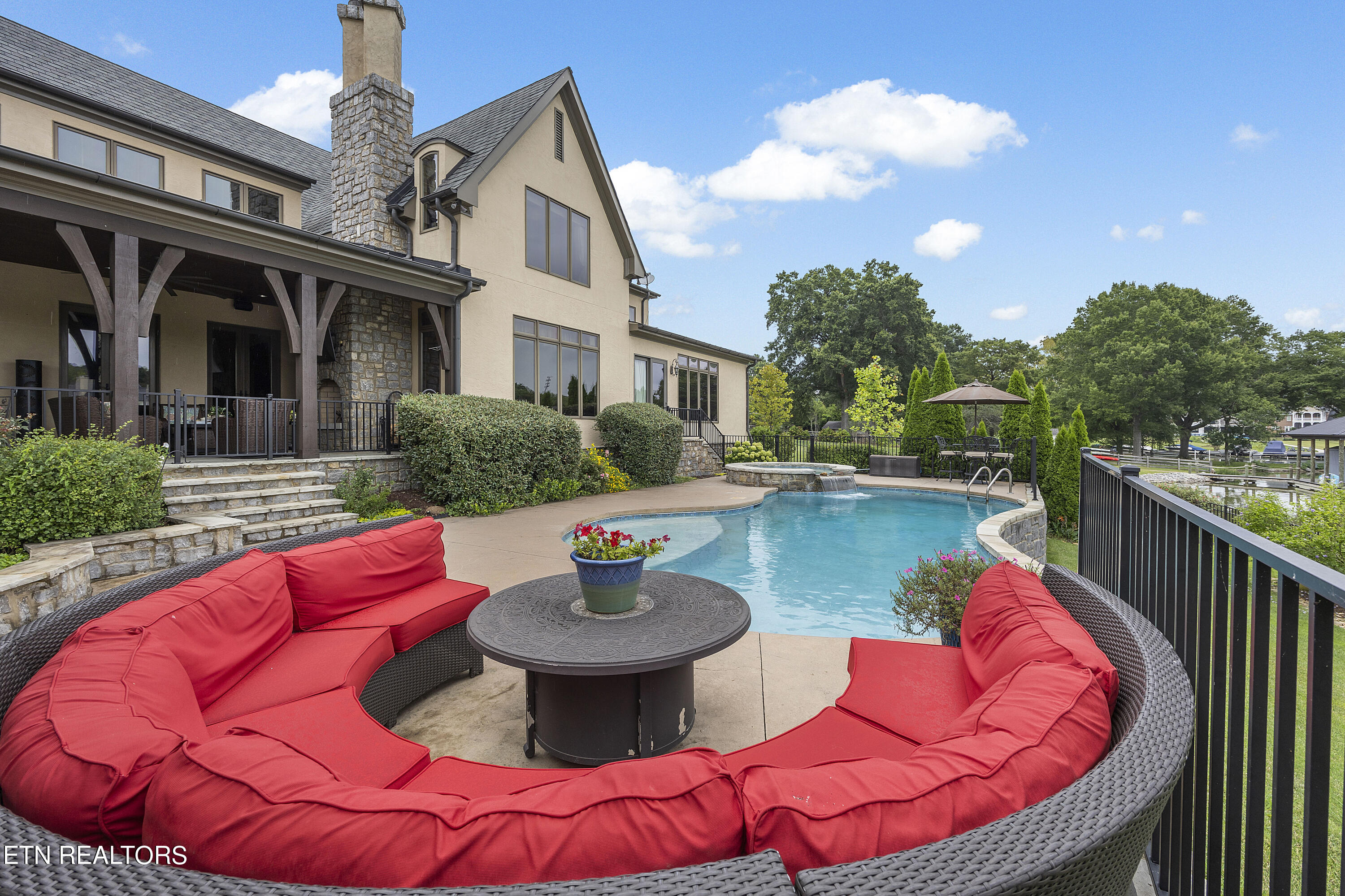 1618 Westland Lakes Way