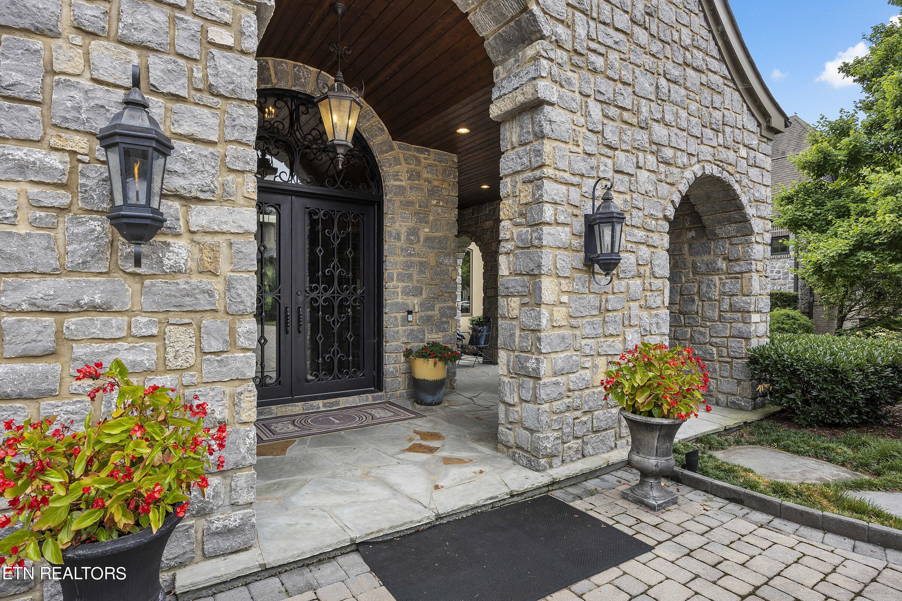 1618 Westland Lakes Way