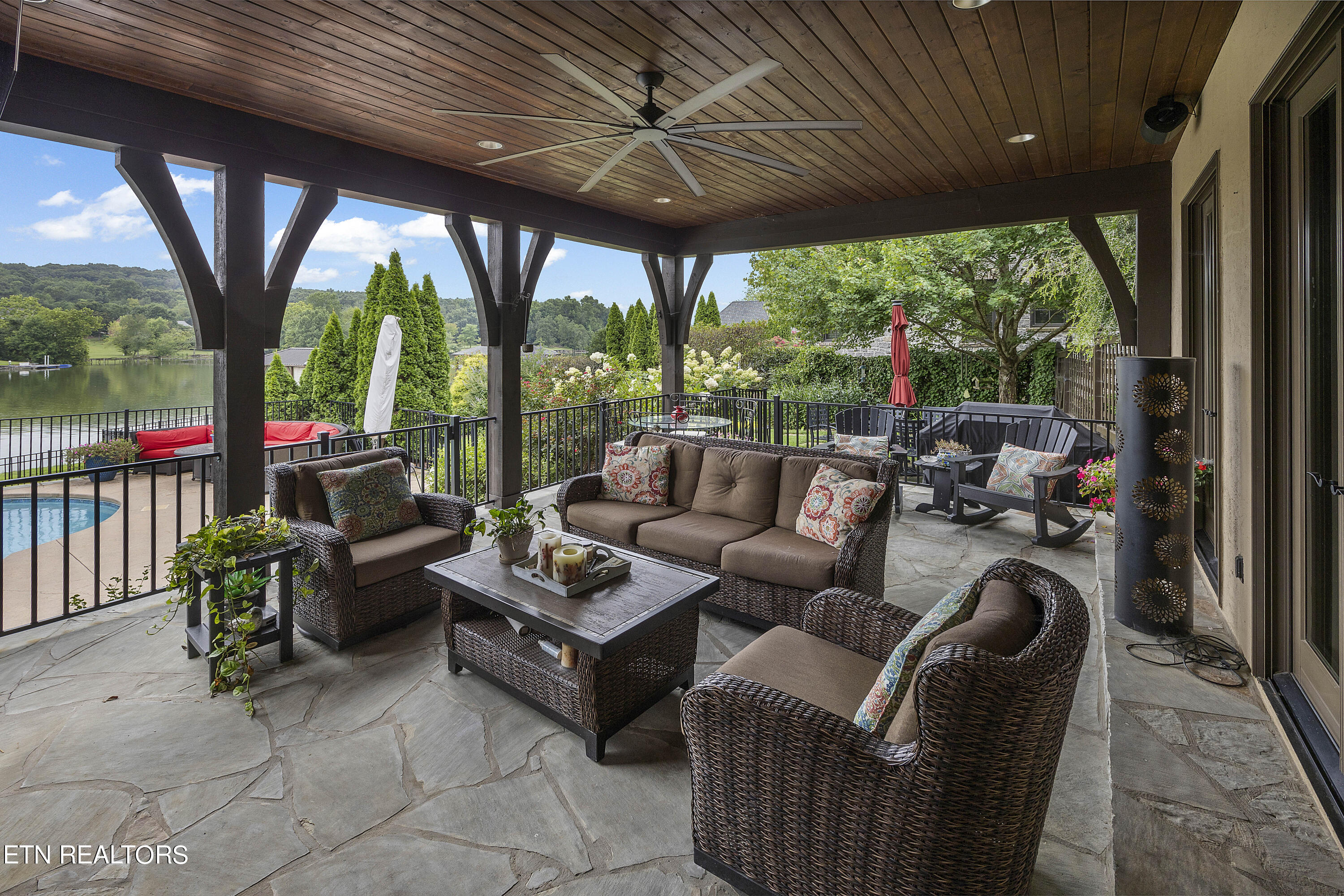 1618 Westland Lakes Way