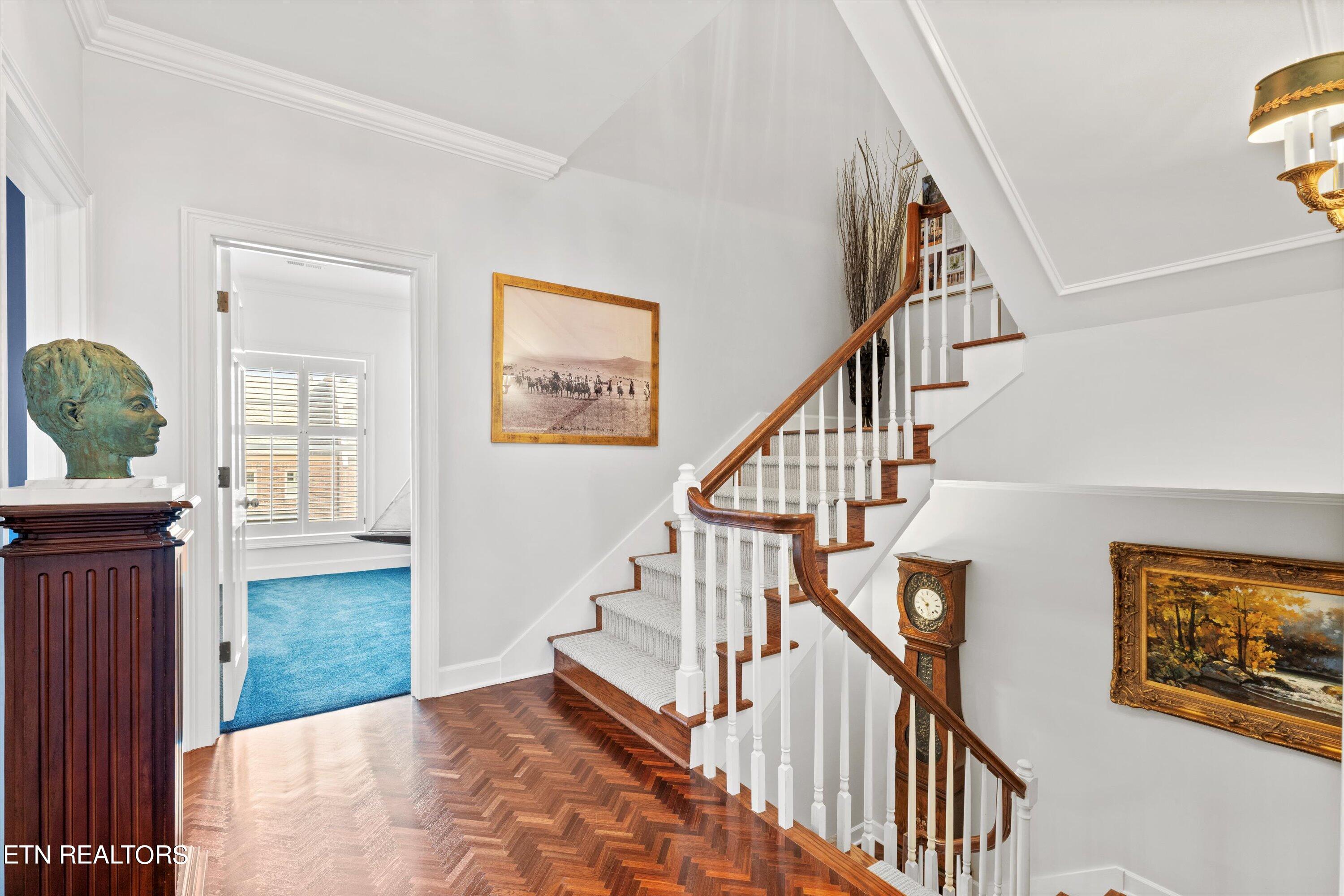 3340 Kingston Pike, 4