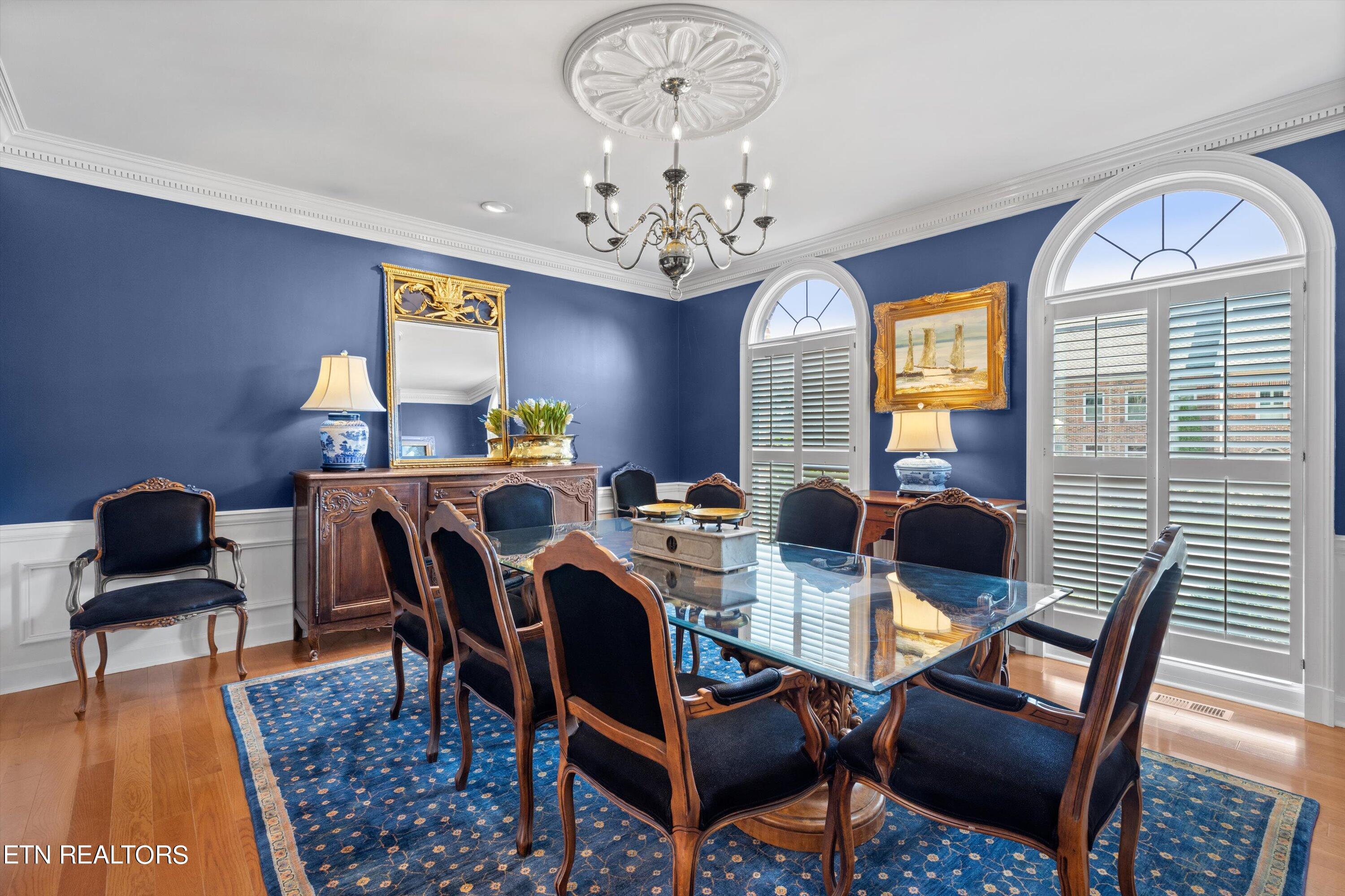 3340 Kingston Pike, 4