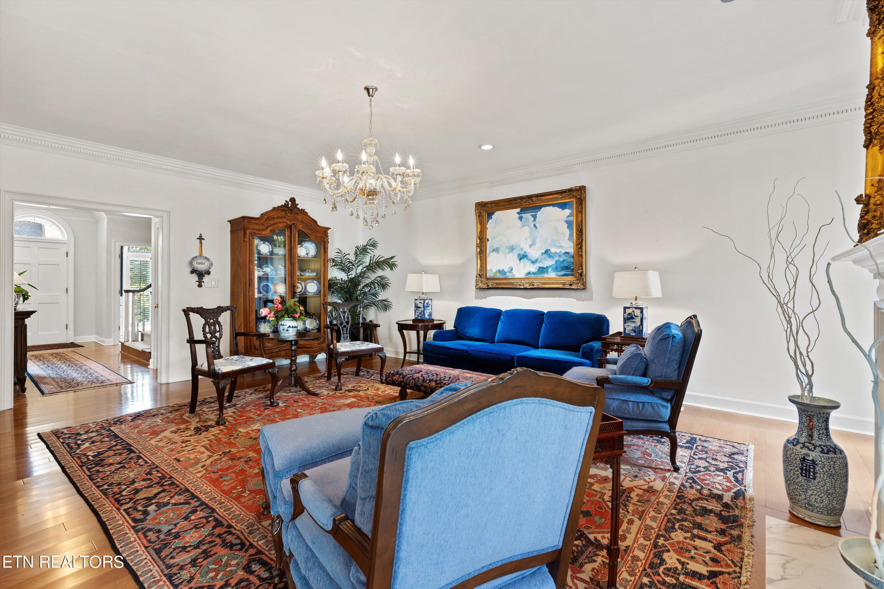 3340 Kingston Pike, 4