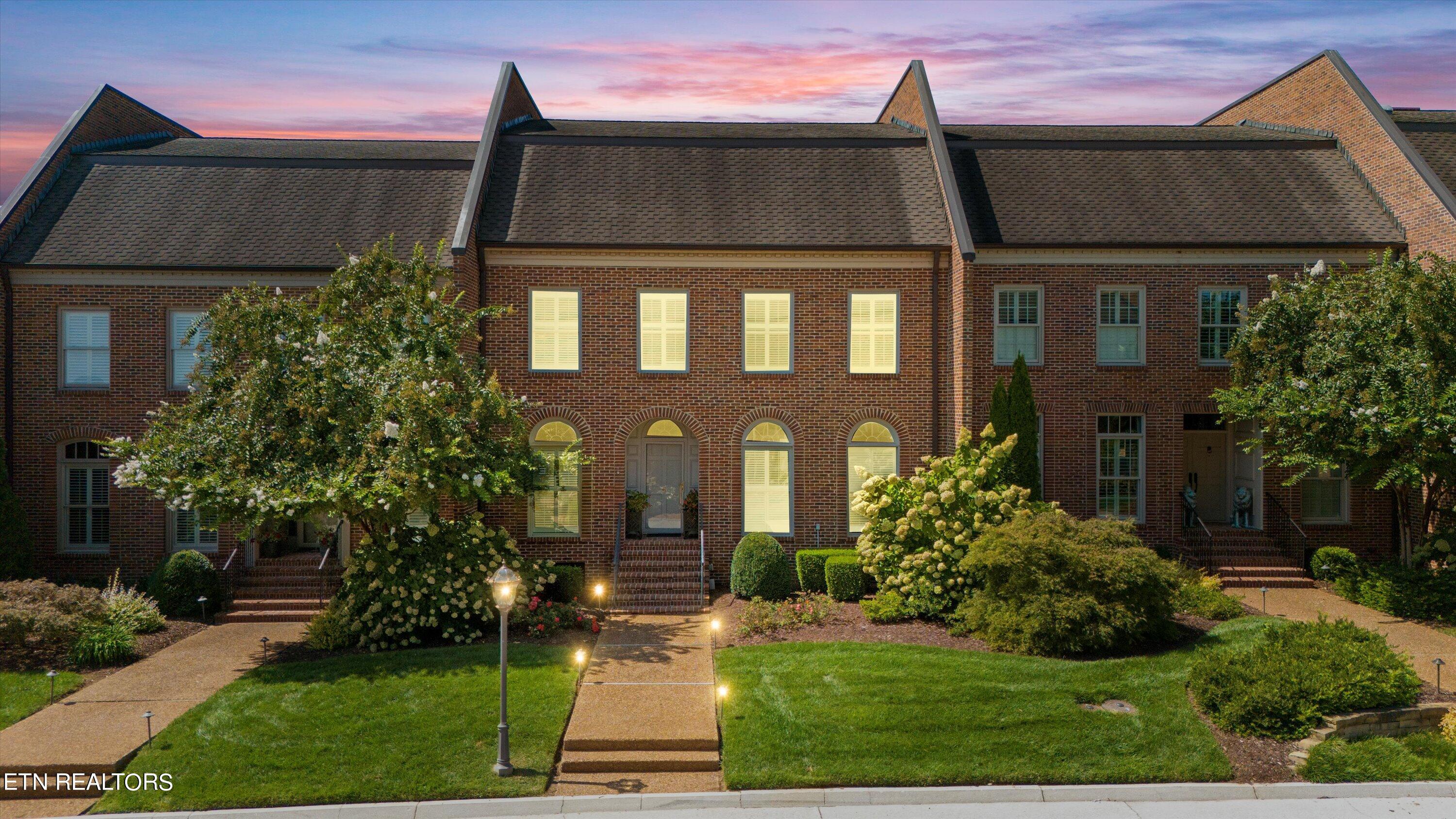 3340 Kingston Pike, 4