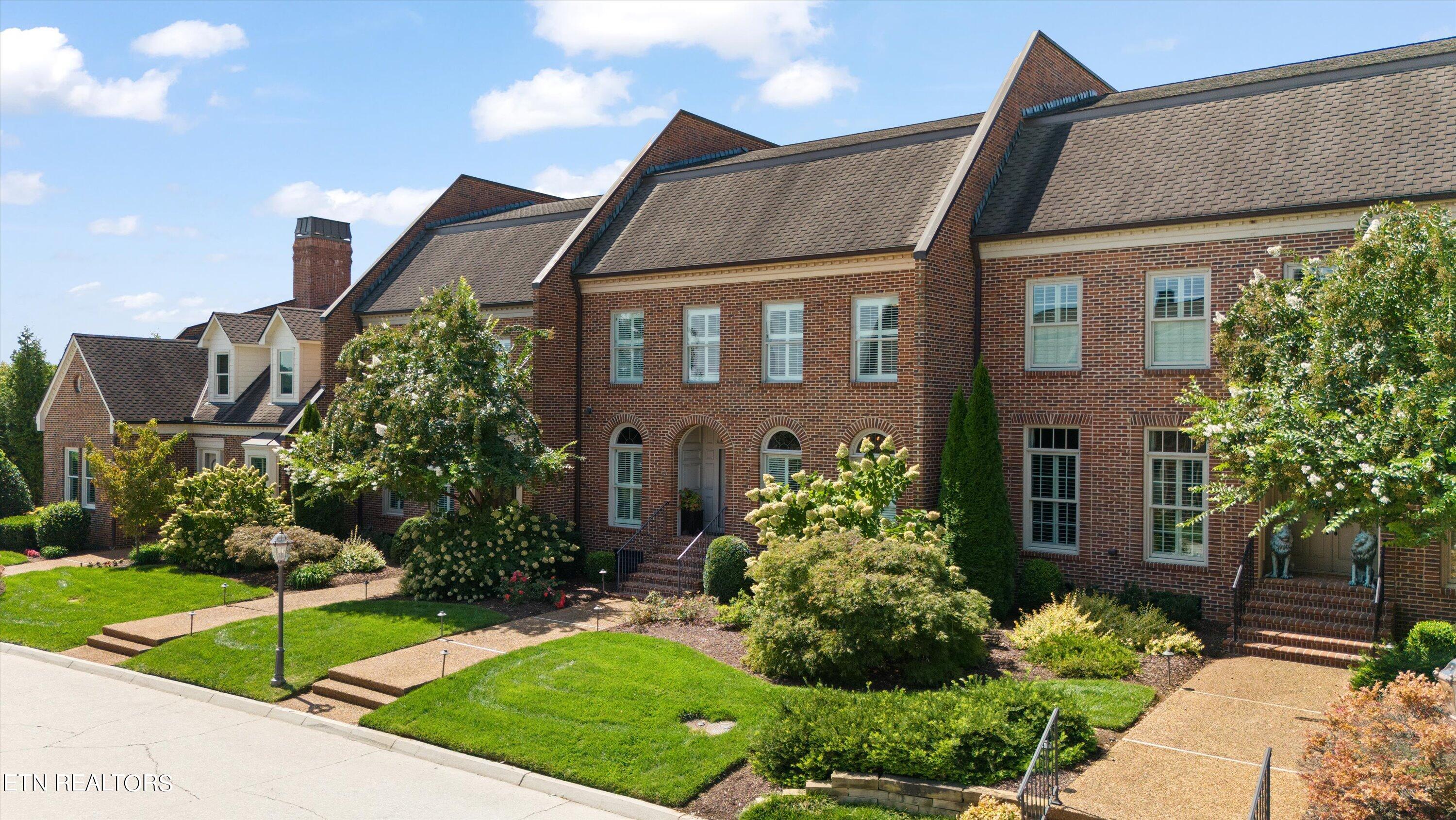 3340 Kingston Pike, 4