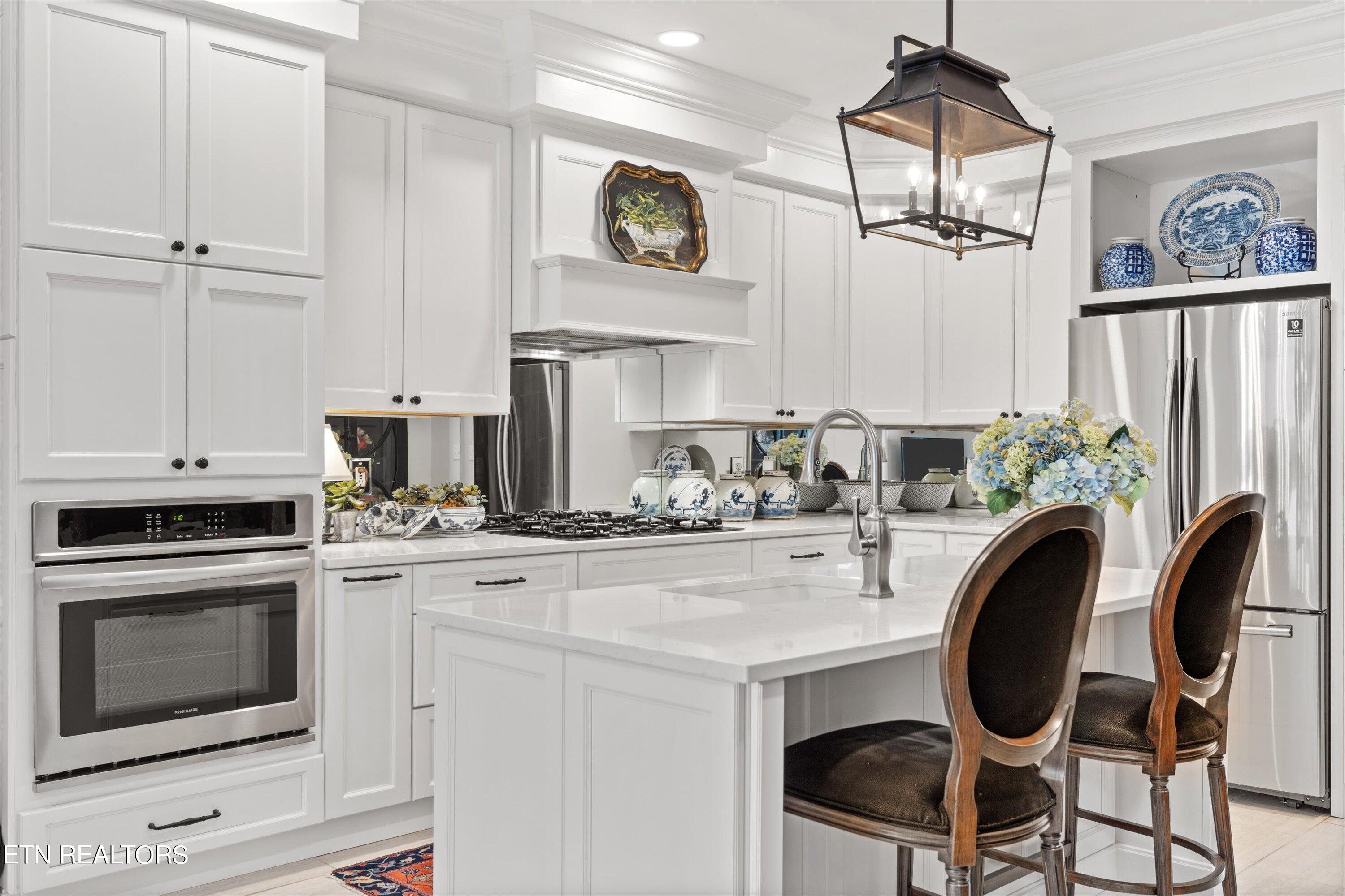 3340 Kingston Pike, 4