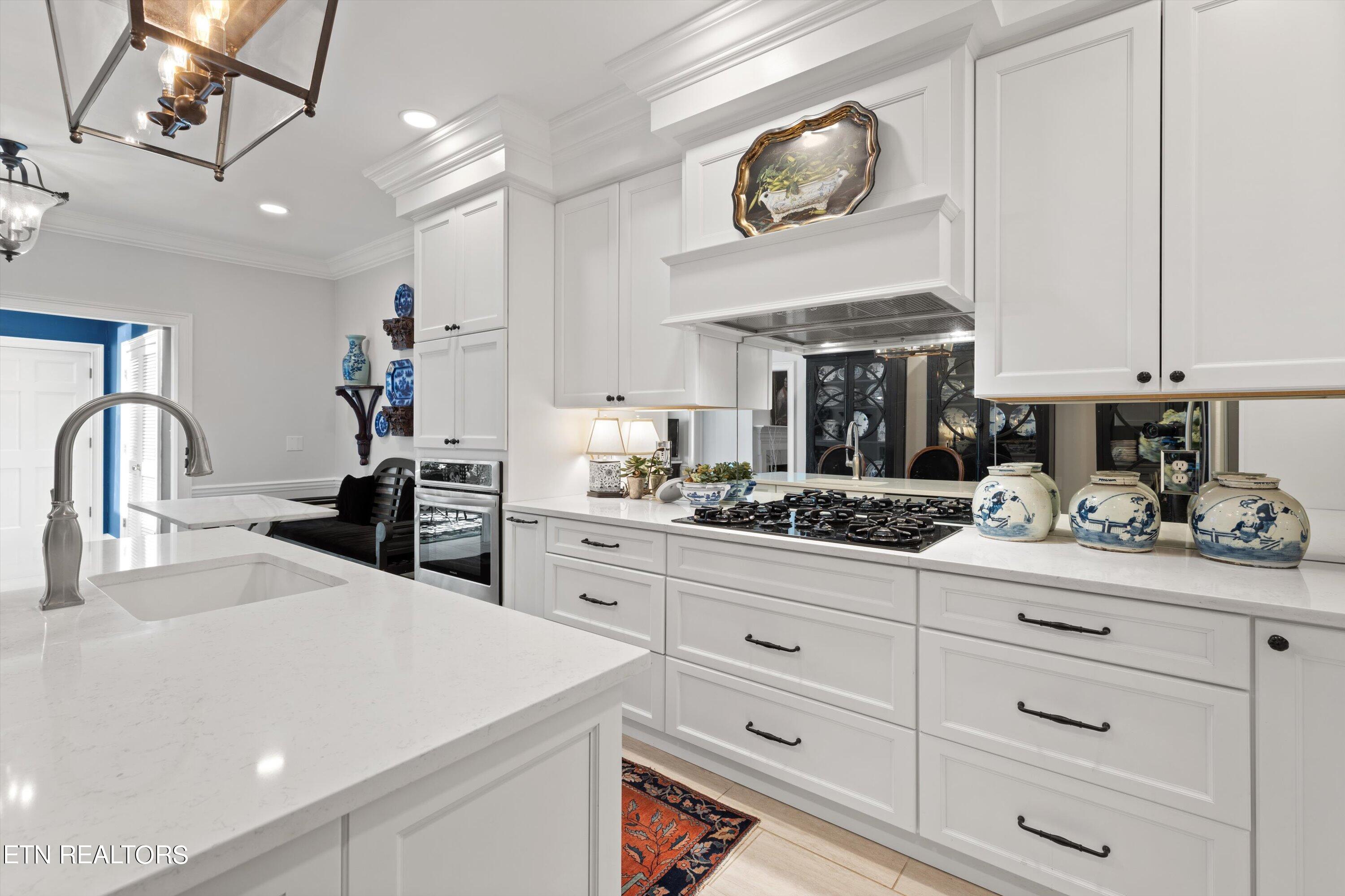 3340 Kingston Pike, 4