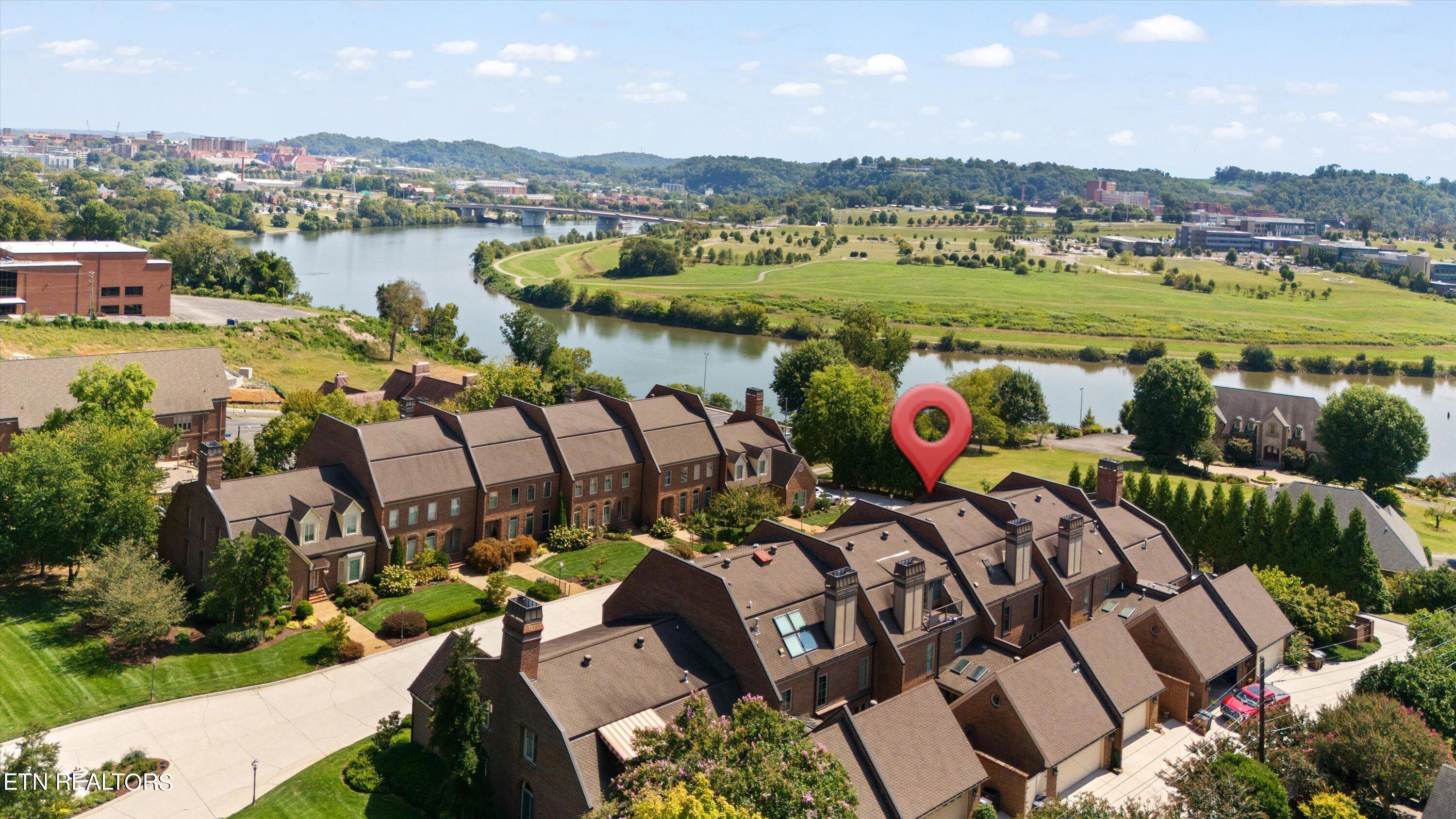 3340 Kingston Pike, 4