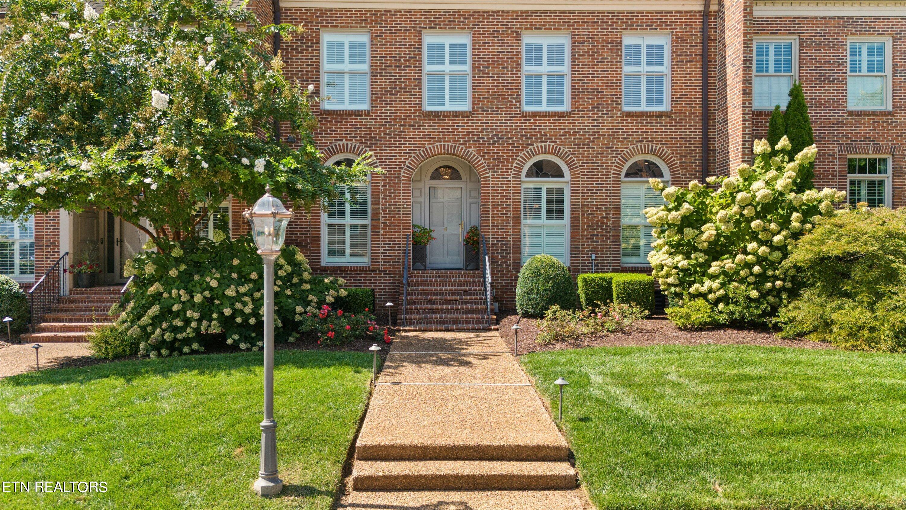 3340 Kingston Pike, 4