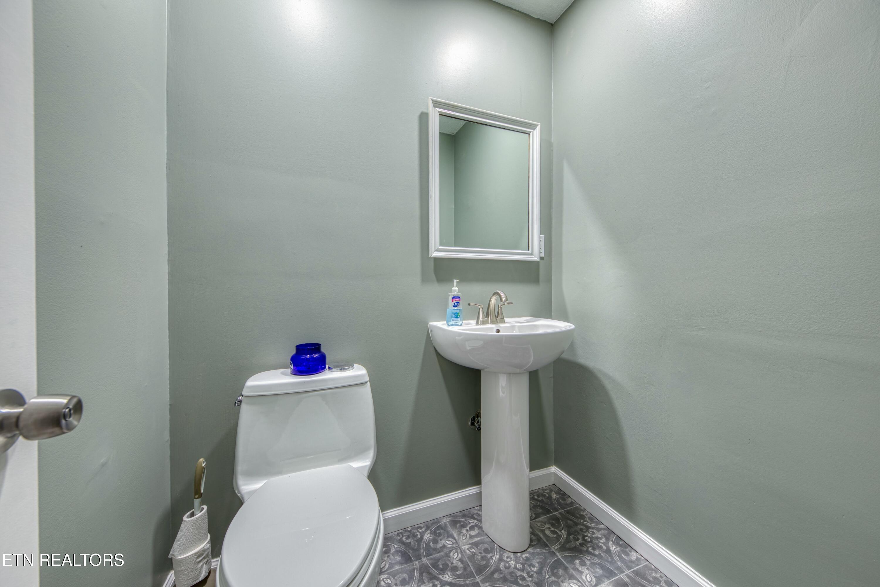 8709 Olde Colony Tr, 9