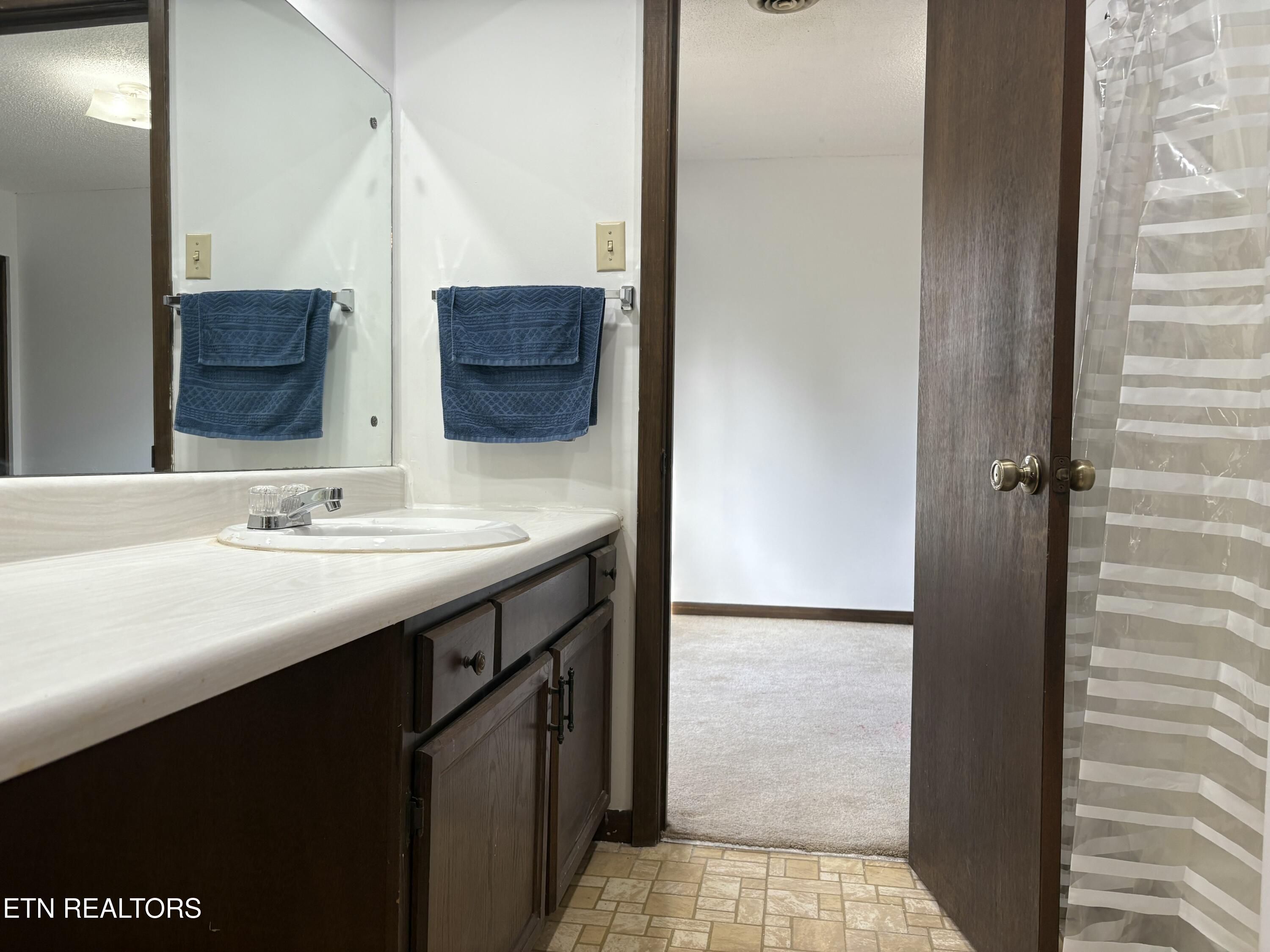 8709 Olde Colony Tr, 9