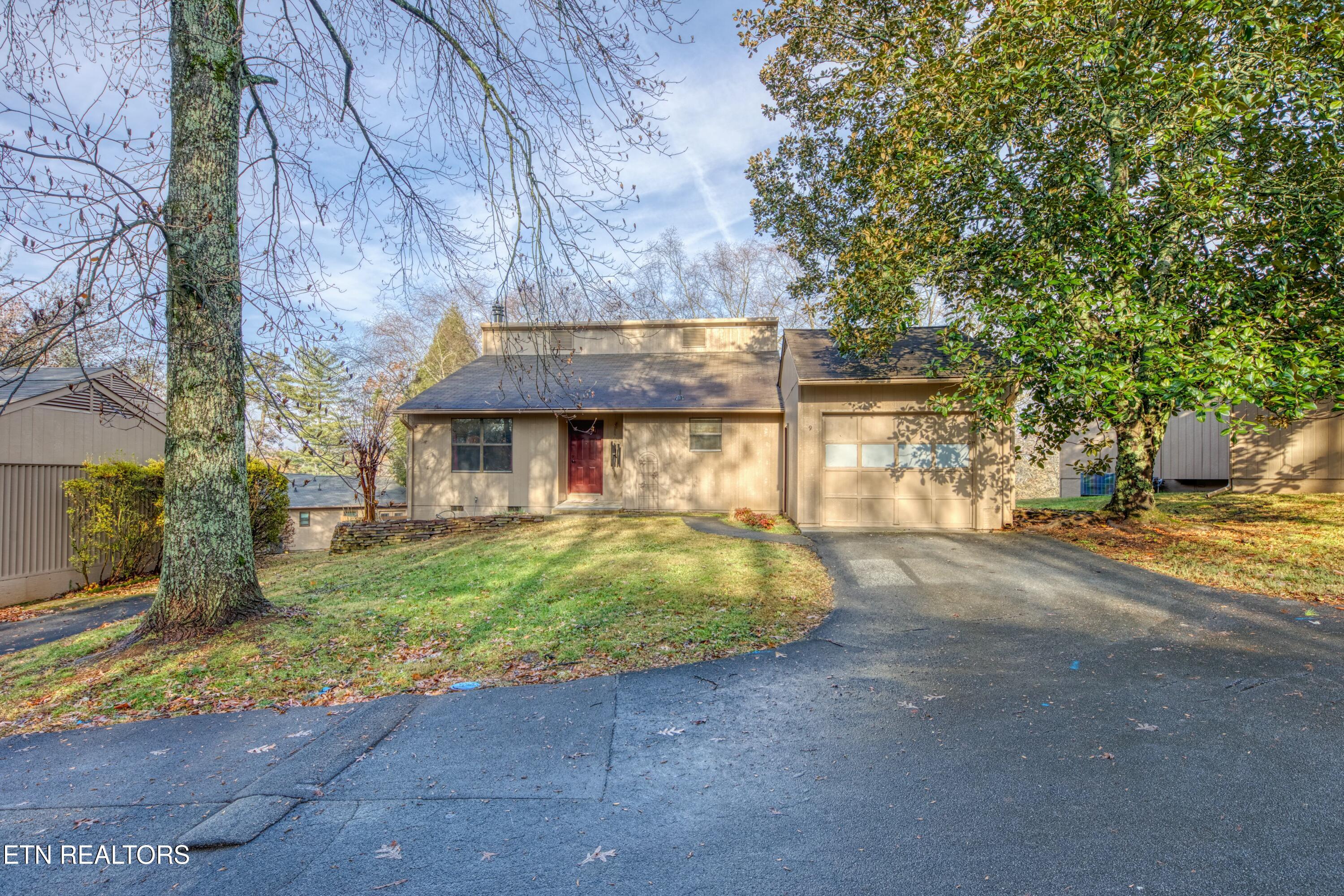 8709 Olde Colony Tr, 9