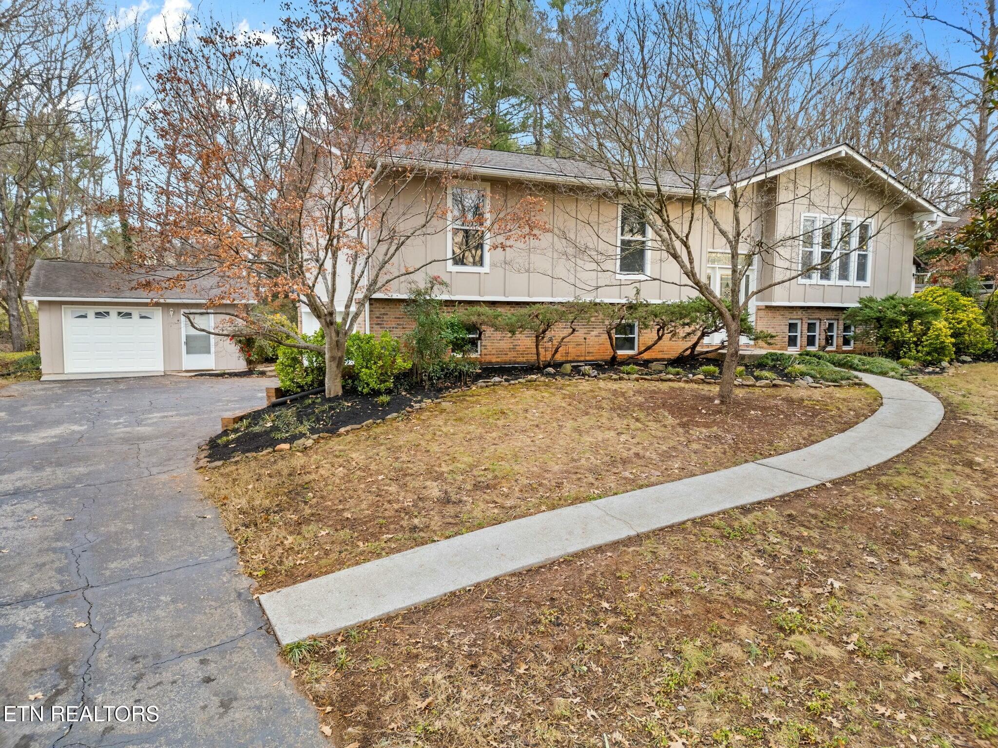 1943 Grenada Blvd