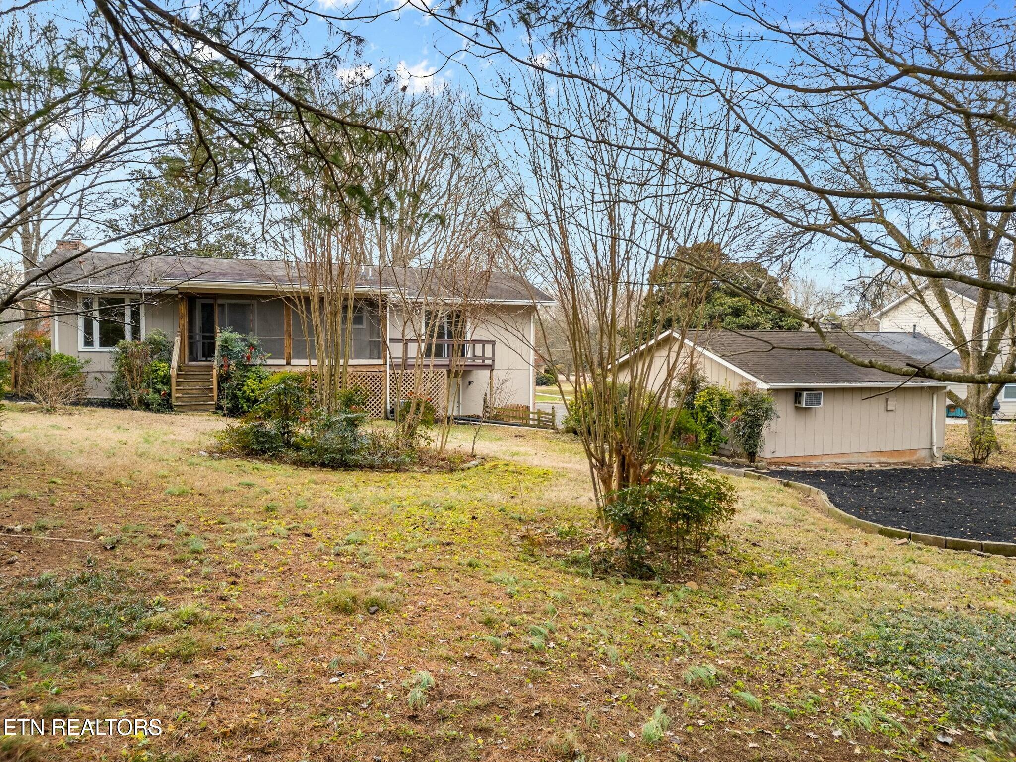 1943 Grenada Blvd