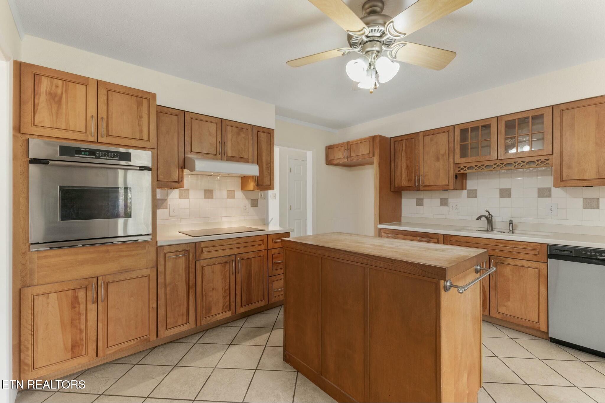 1943 Grenada Blvd