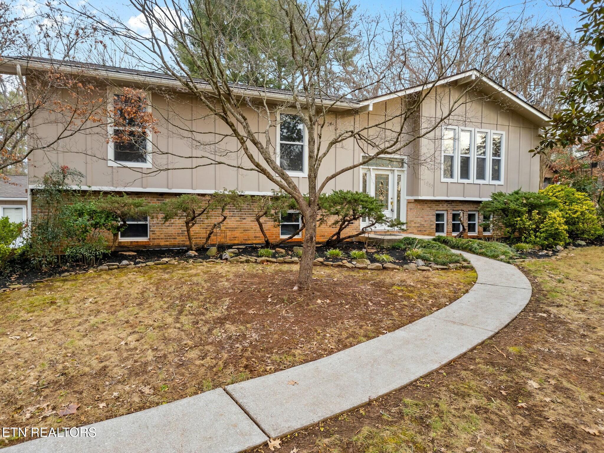 1943 Grenada Blvd