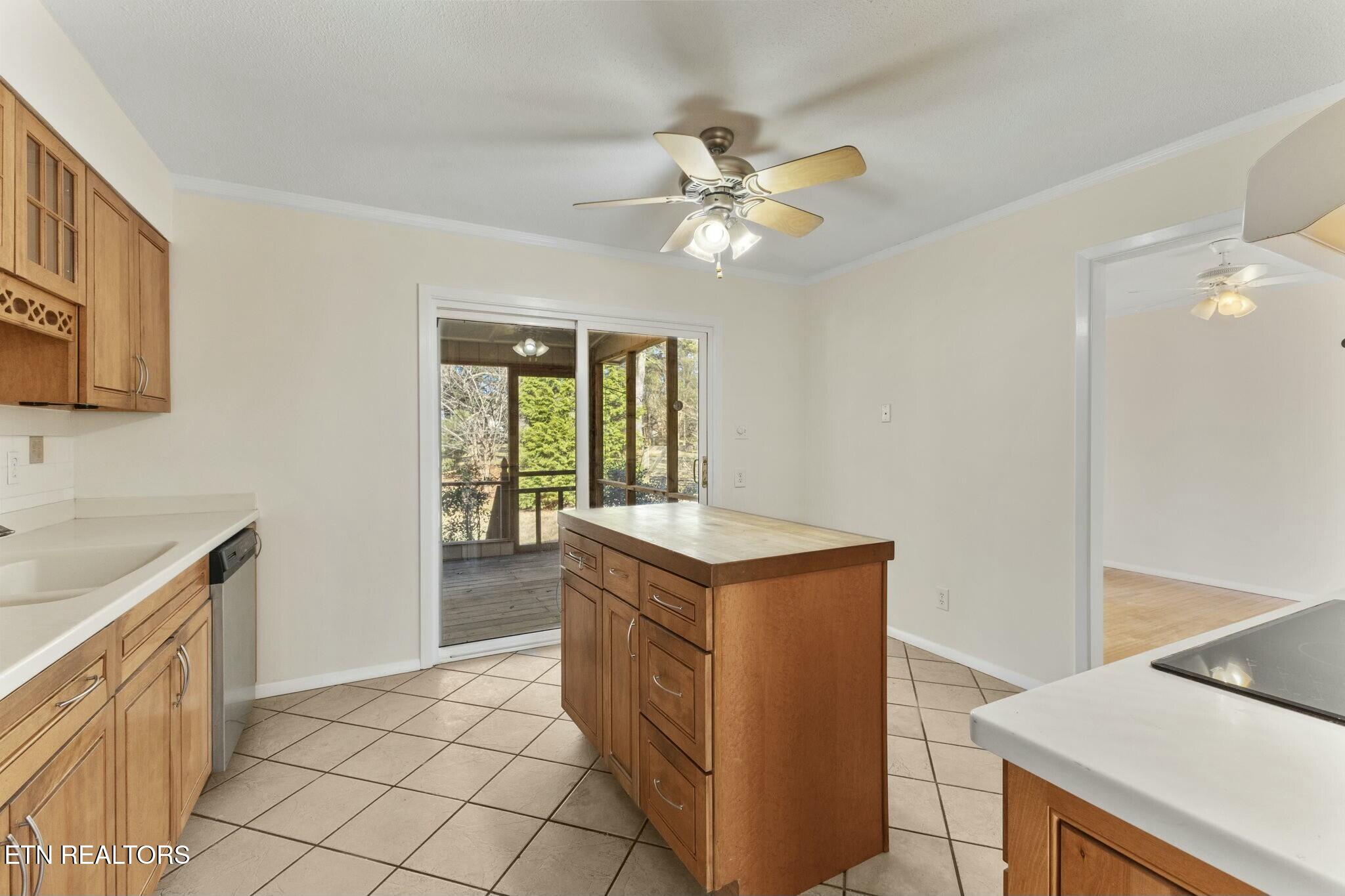 1943 Grenada Blvd