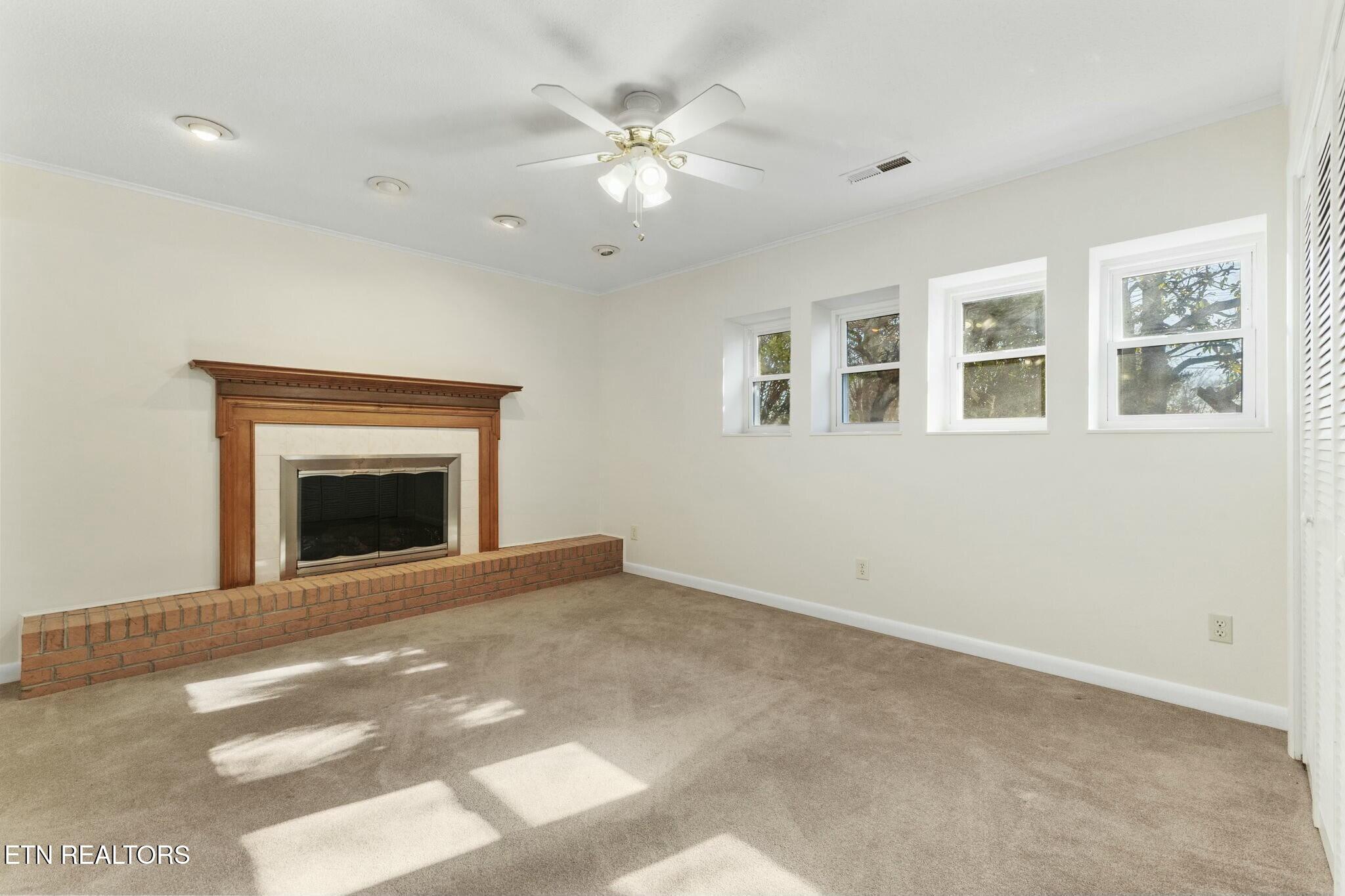 1943 Grenada Blvd