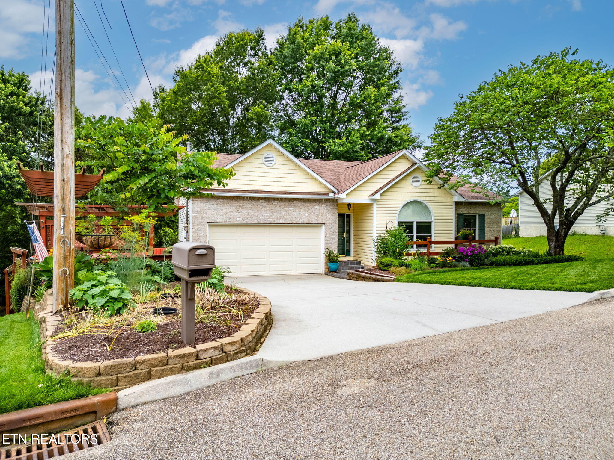 1807 Poplar Hill Rd, Knoxville
