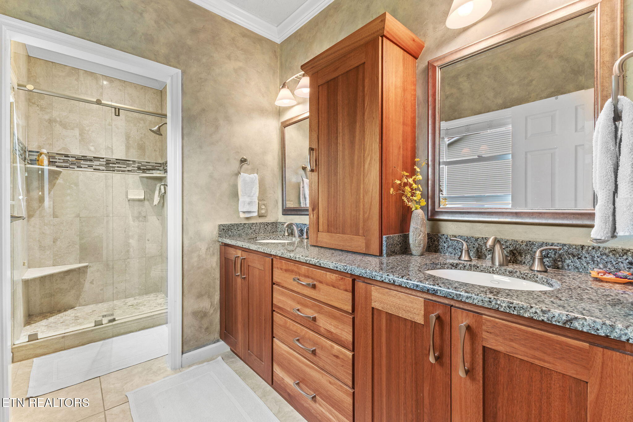 1807 Poplar Hill Rd, Knoxville