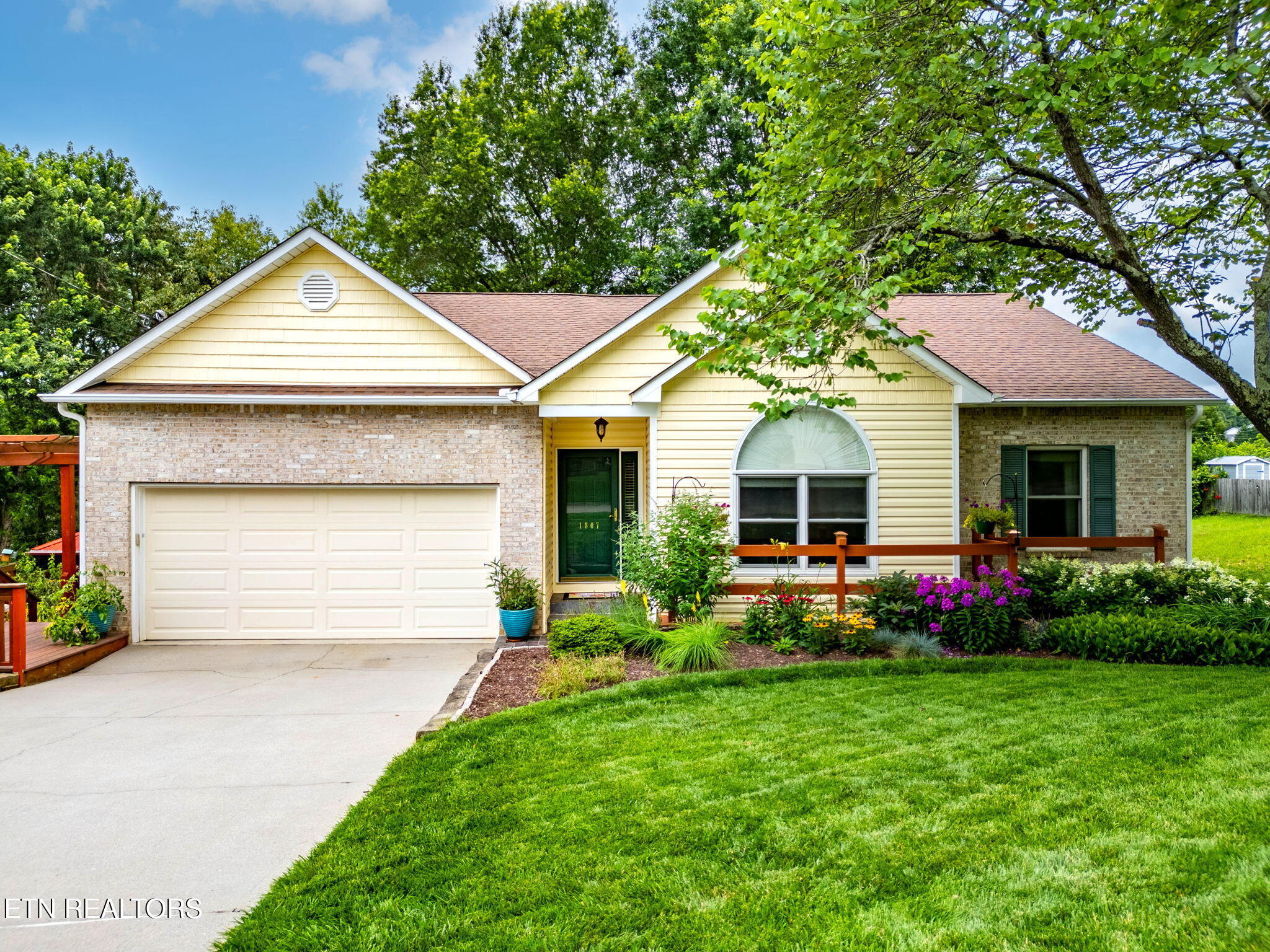 1807 Poplar Hill Rd, Knoxville