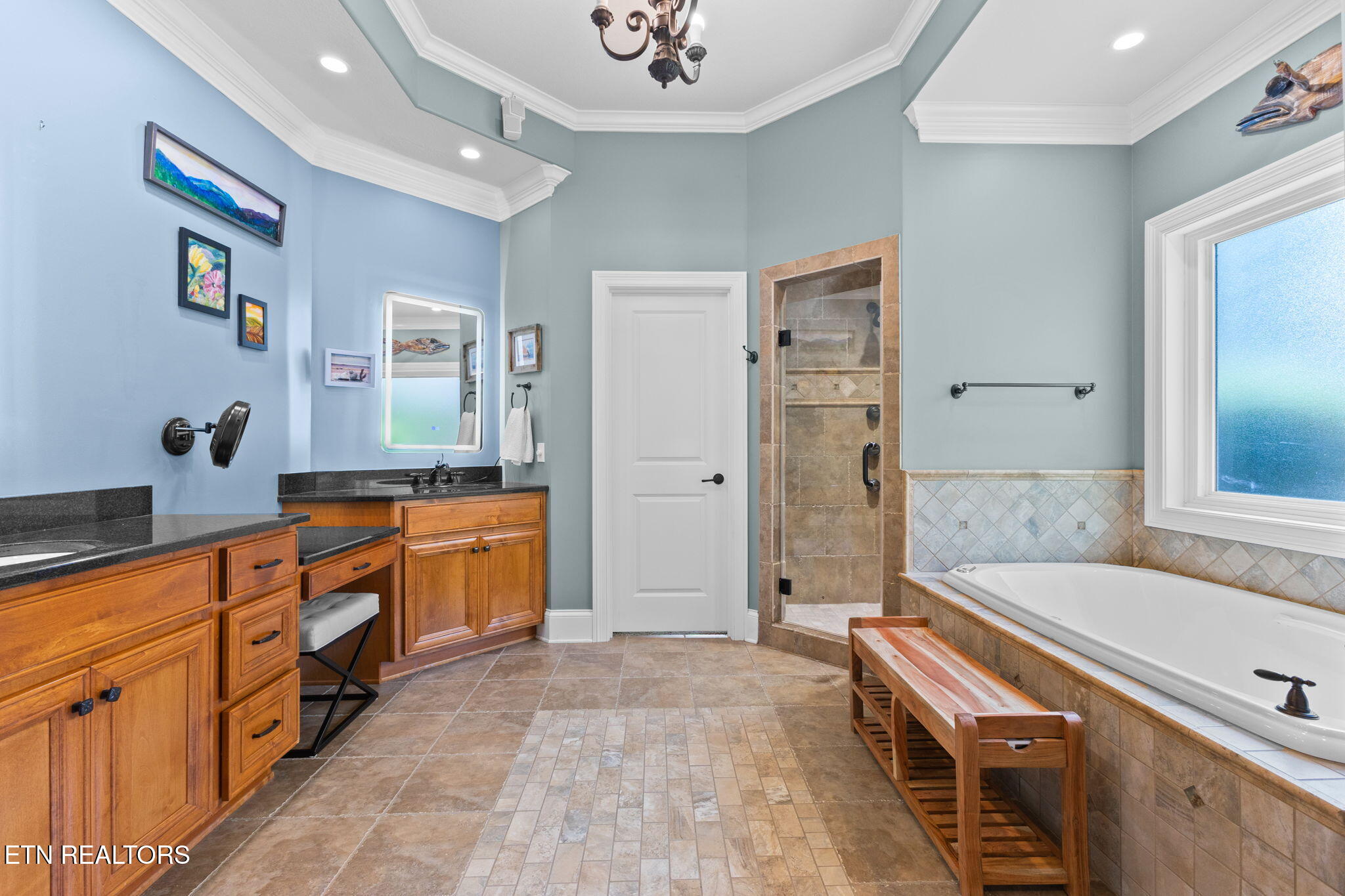 1808 Clingman View Drive