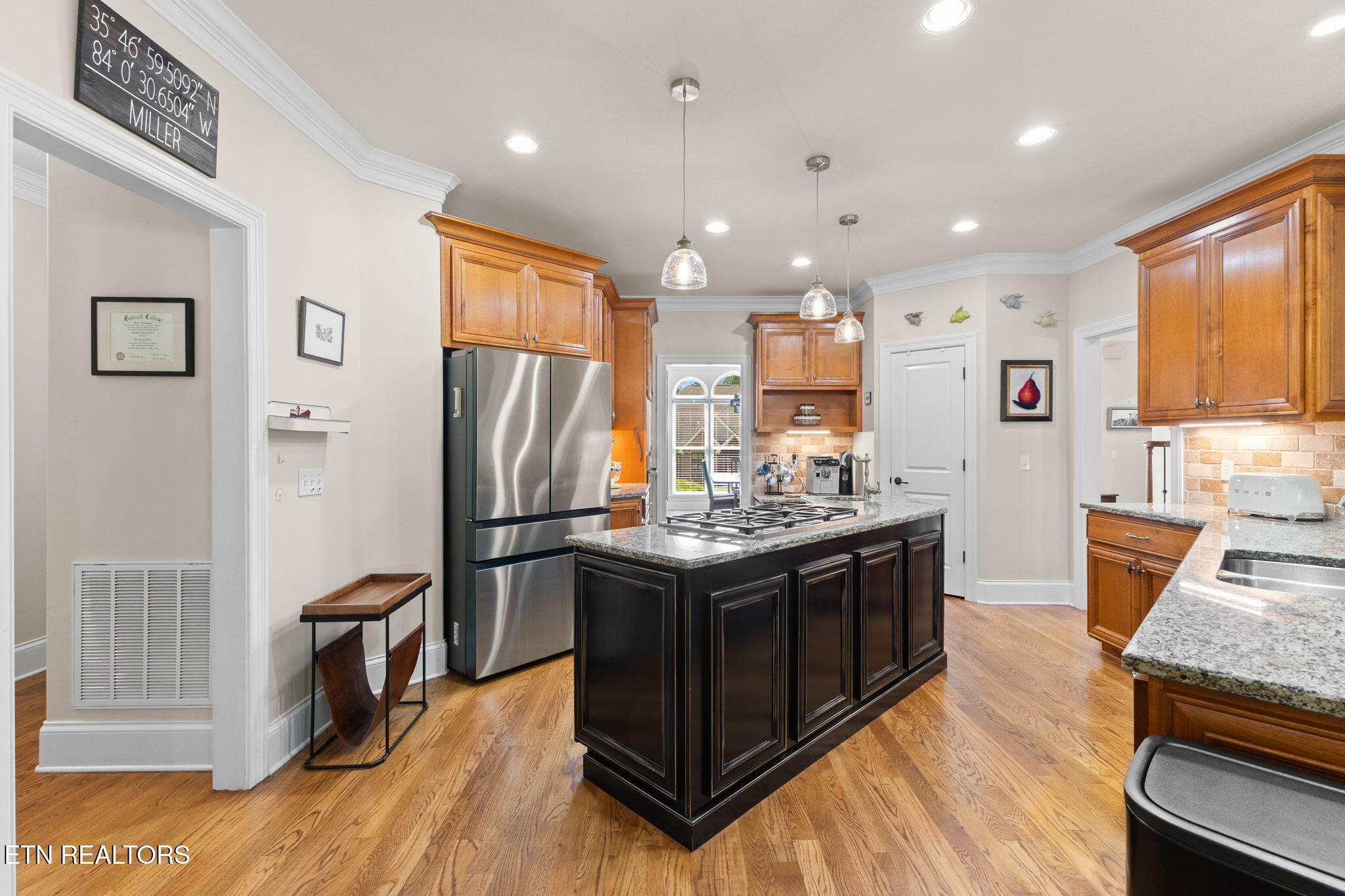 1808 Clingman View Drive