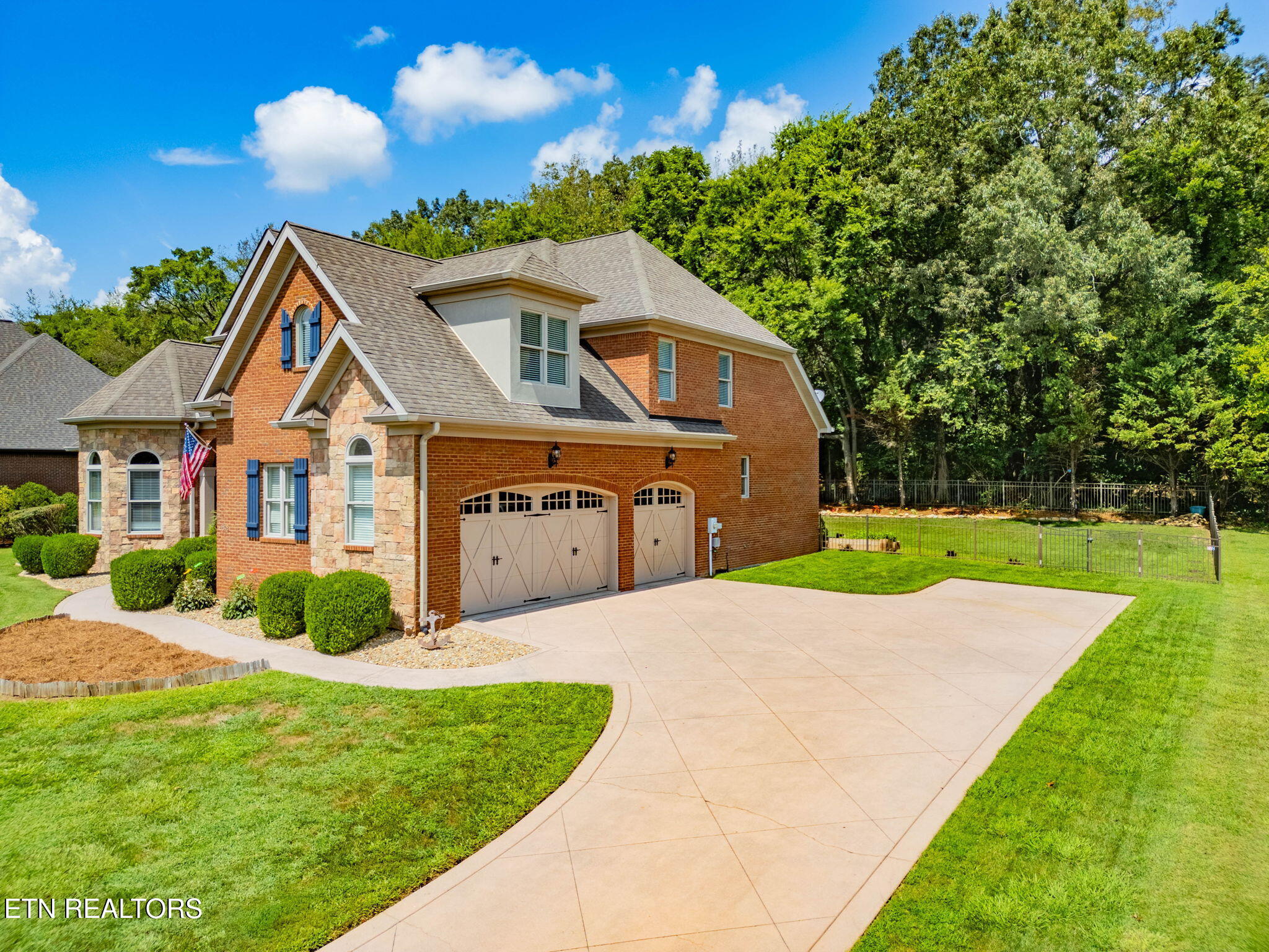 1808 Clingman View Drive