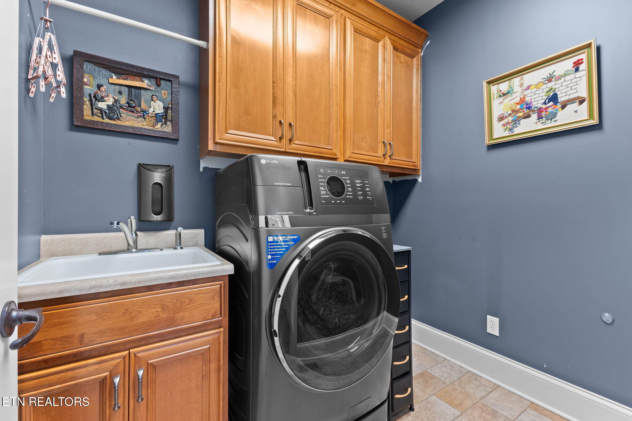 1808 Clingman View Drive