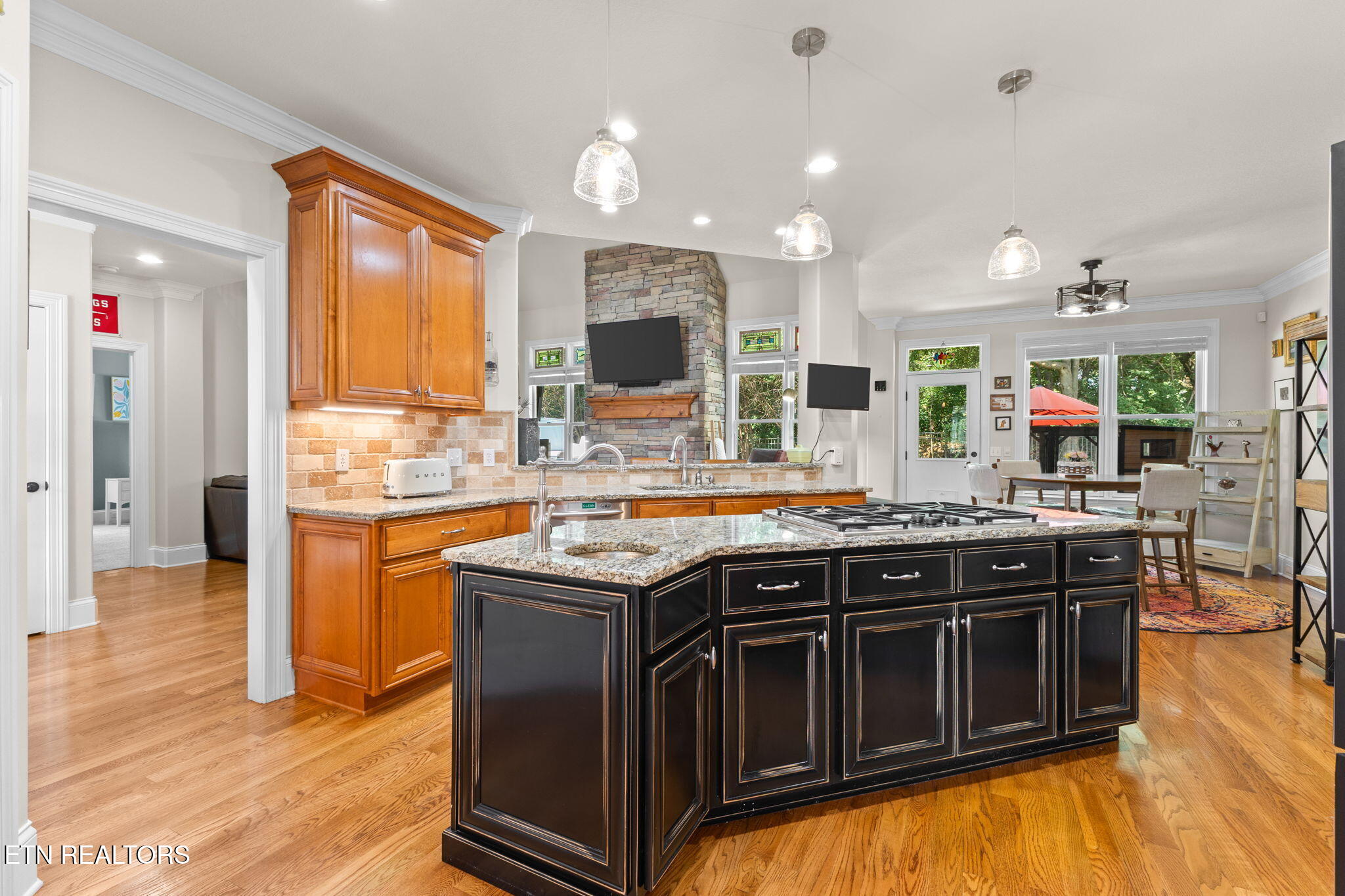 1808 Clingman View Drive