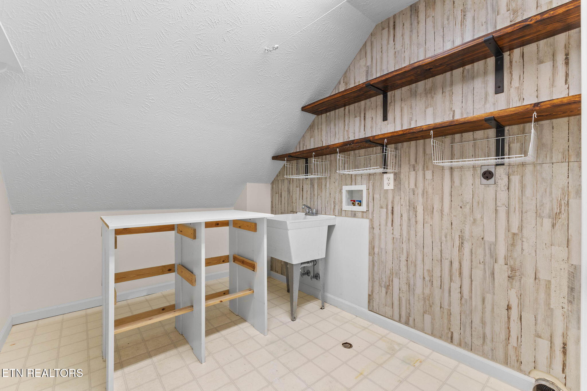 1220 Kirby Glen Drive