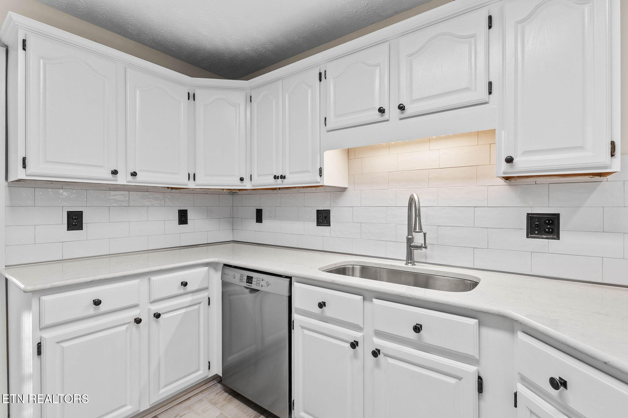 1220 Kirby Glen Drive