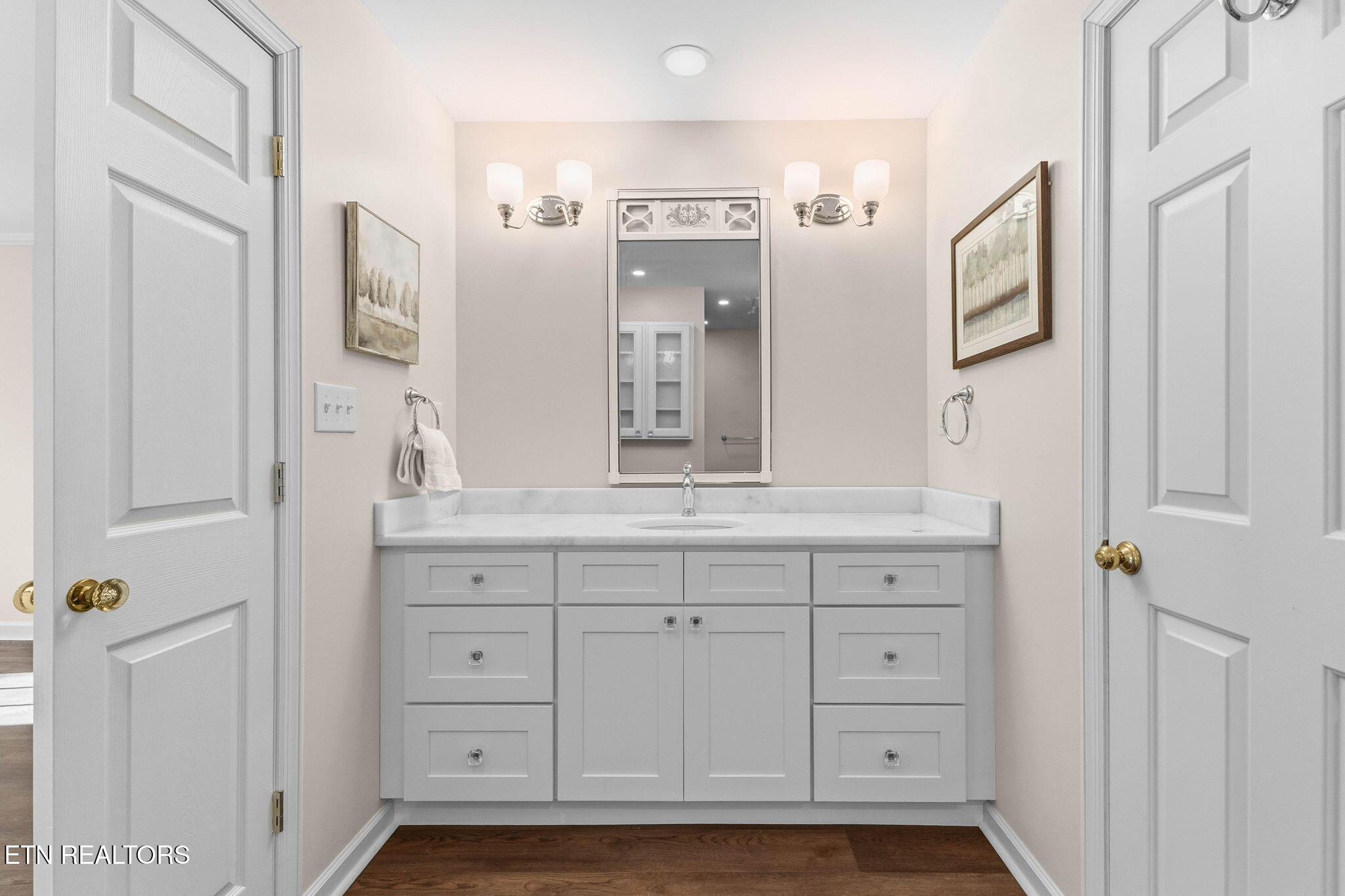 916 Highland Point Drive