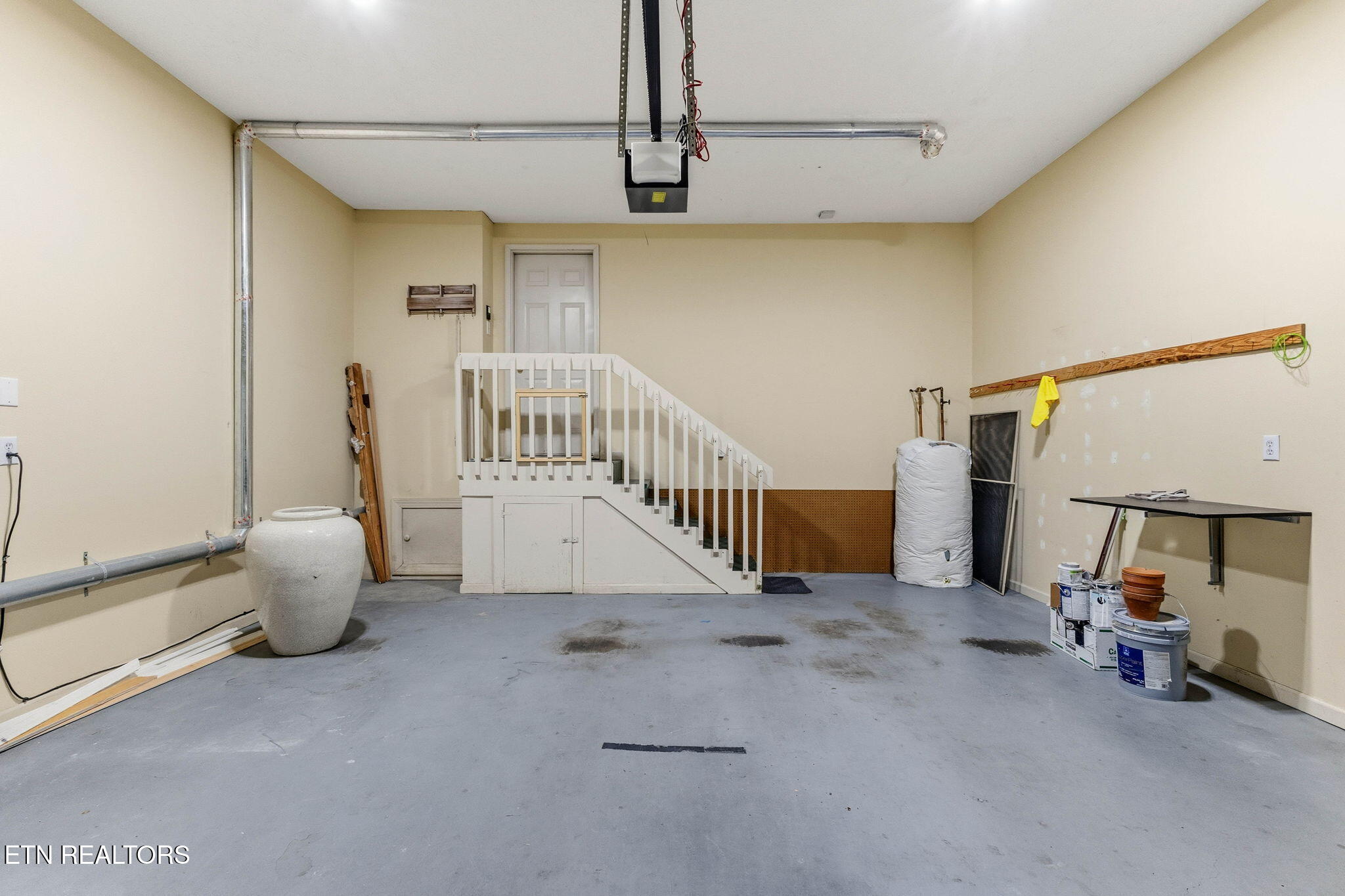 916 Highland Point Drive