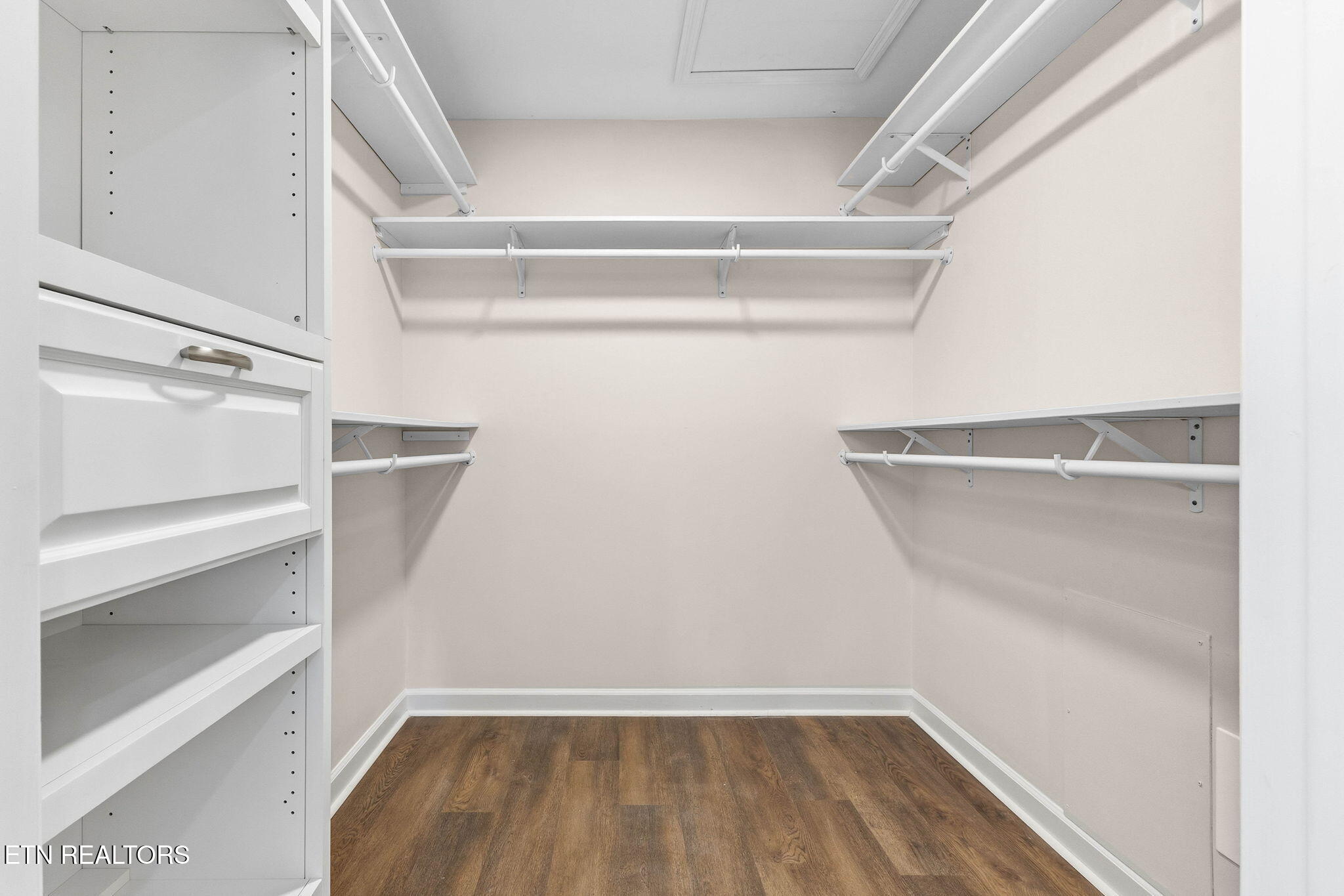 916 Highland Point Drive