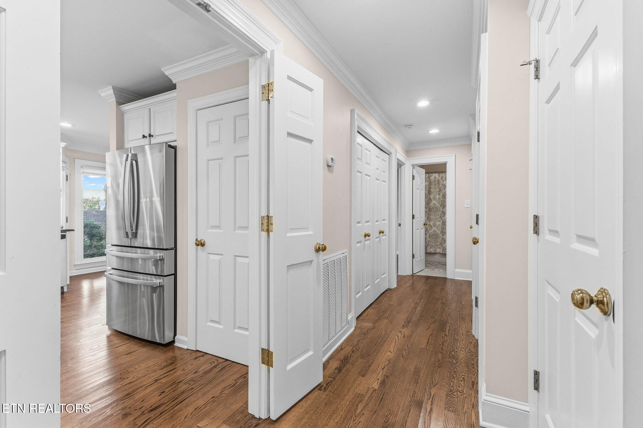 916 Highland Point Drive