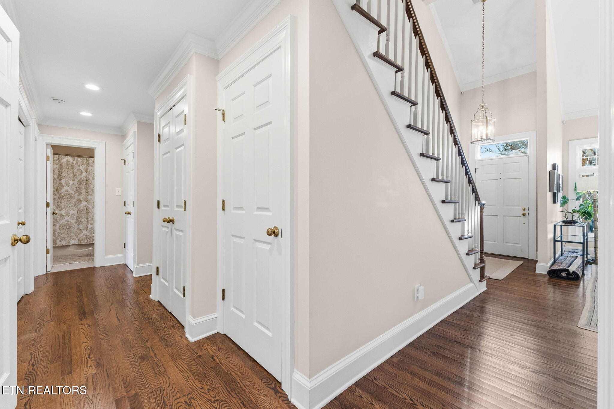 916 Highland Point Drive